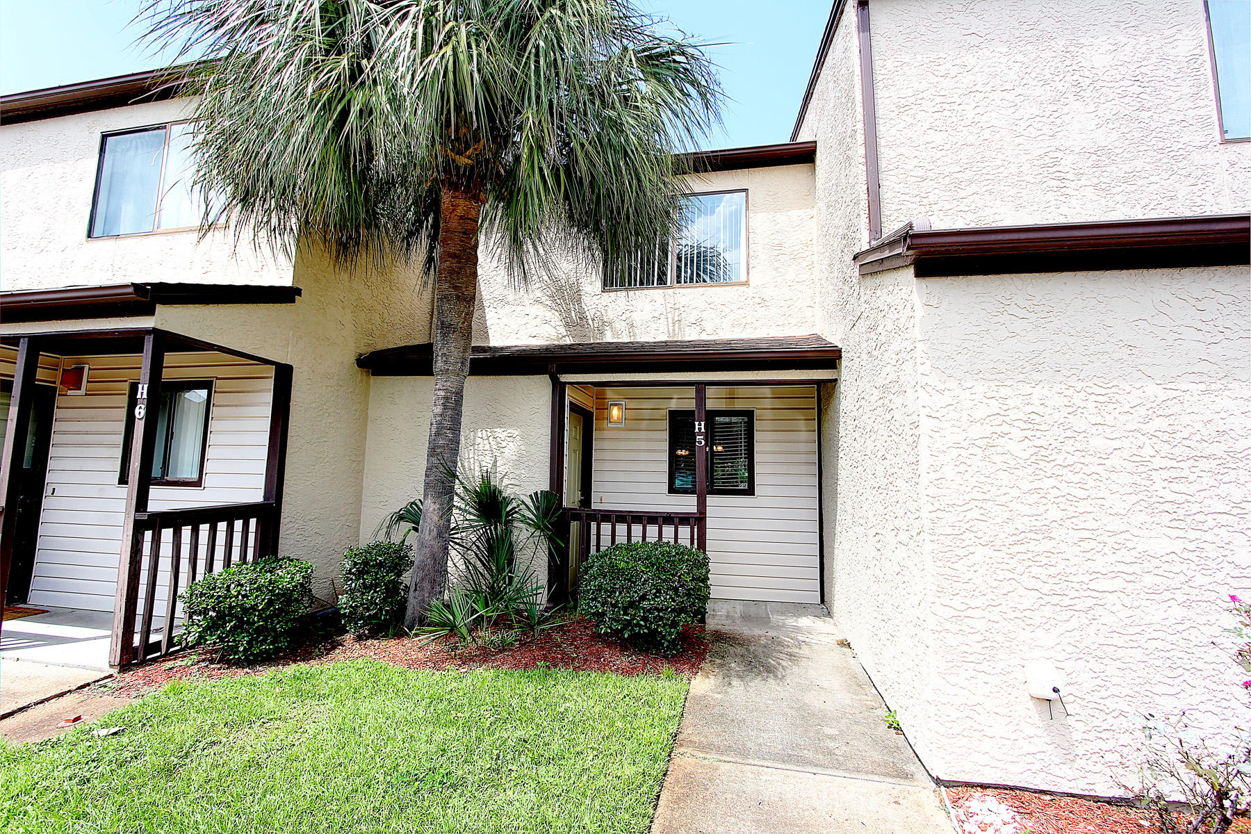 PORTSIDE CONDO - Residential