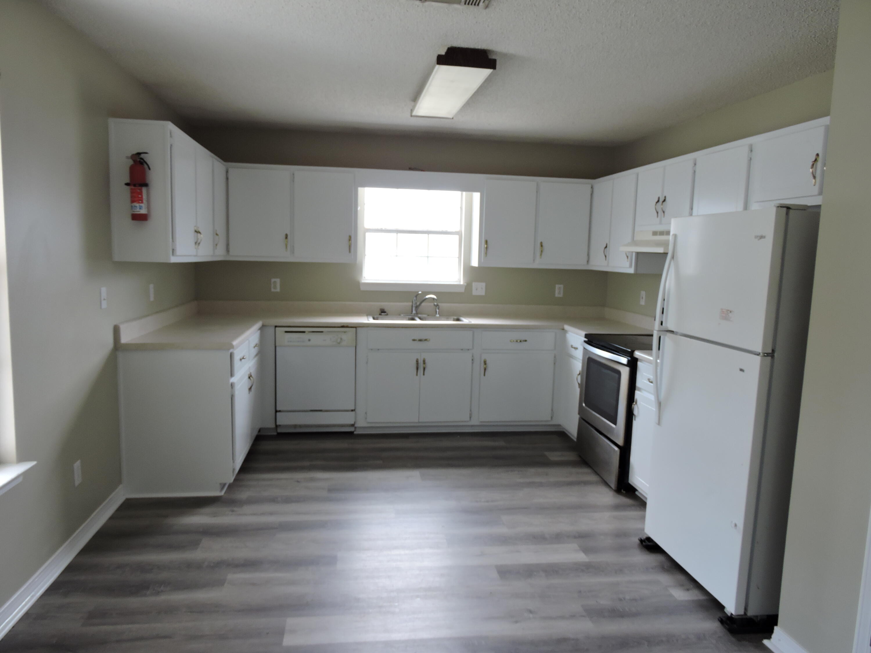 SOUTHWAY ESTATES - Residential Lease