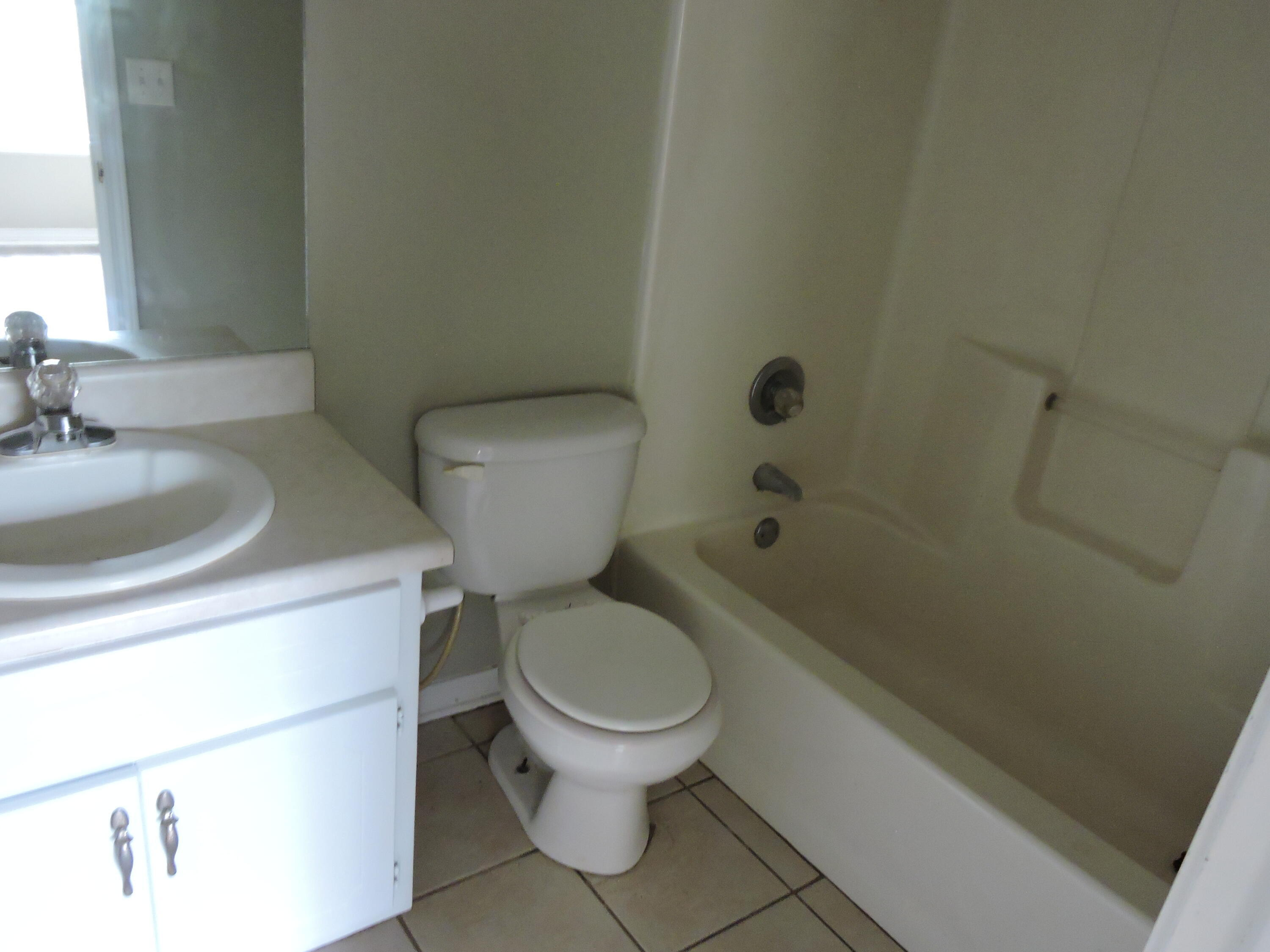 SOUTHWAY ESTATES - Residential Lease