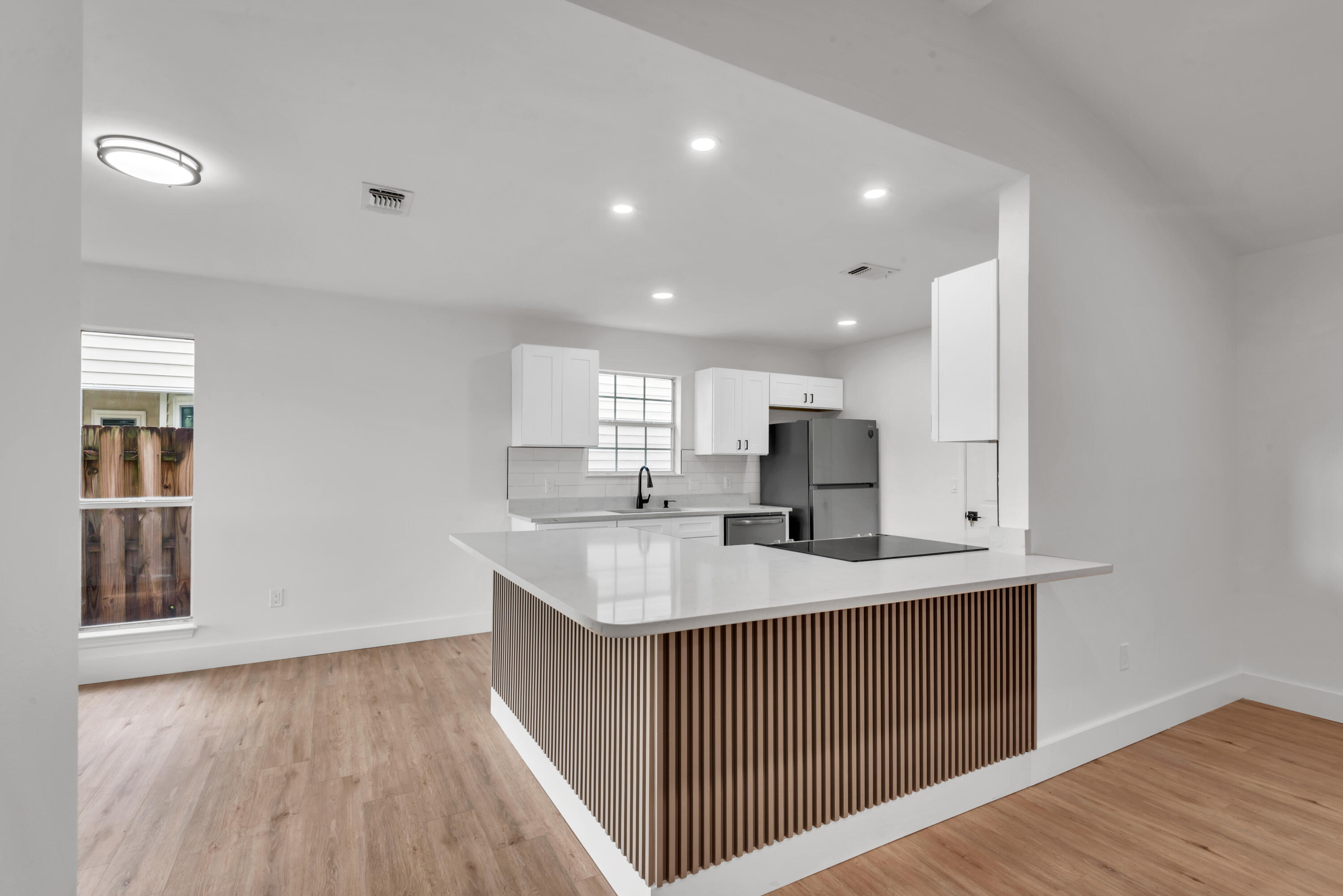 HERITAGE VILLAGE - Residential