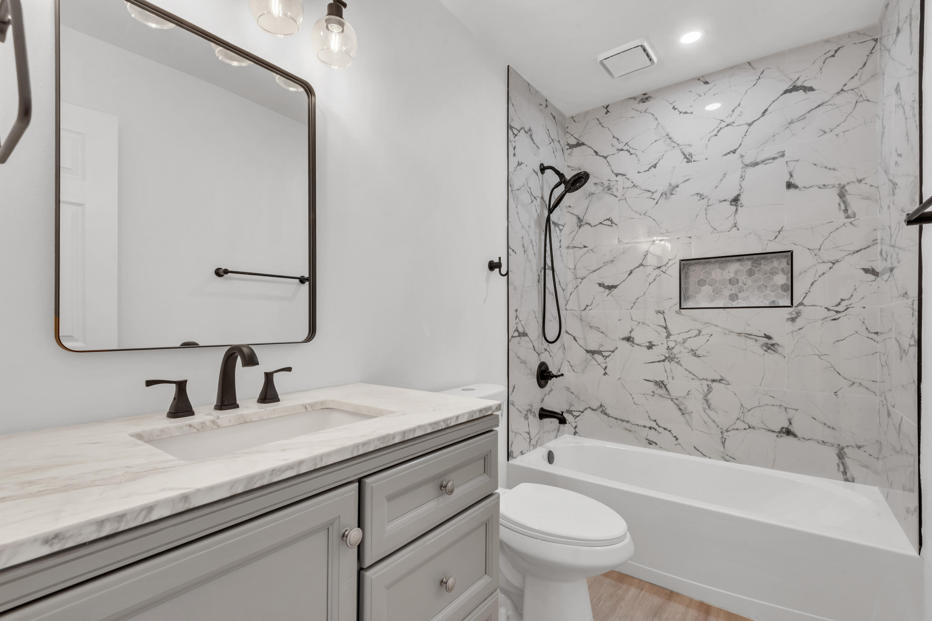 HERITAGE VILLAGE - Residential