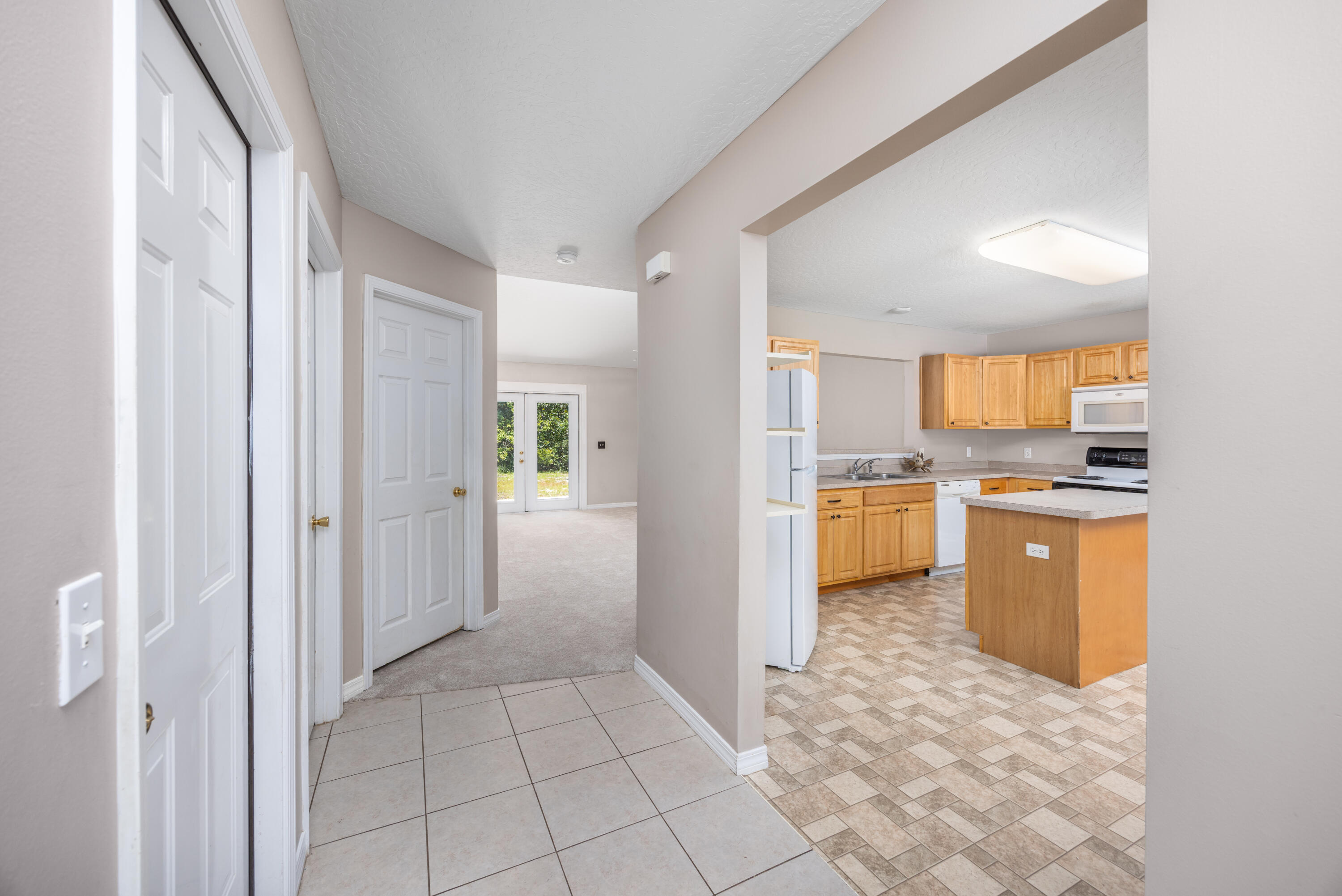 HOLLEY SHORES 1ST ADDN - Residential