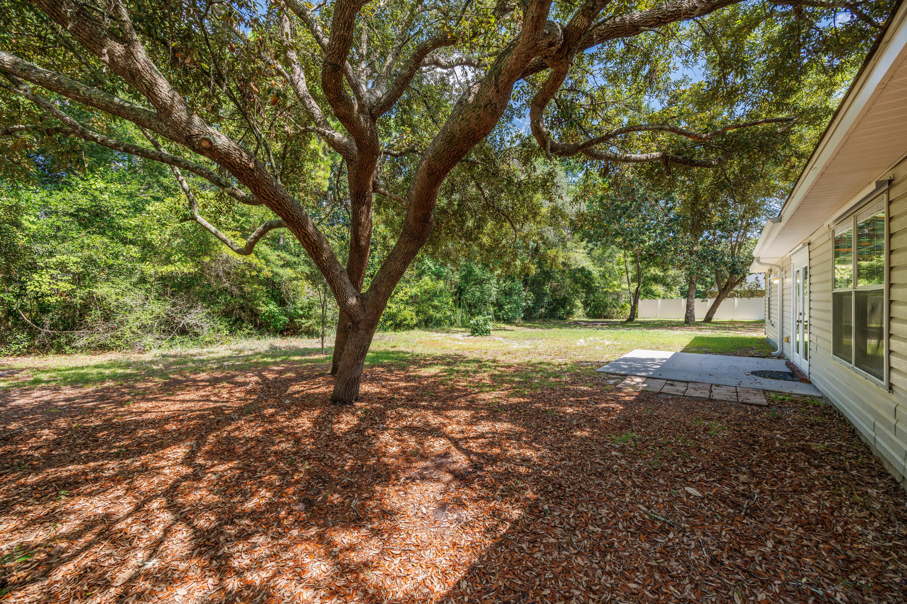 HOLLEY SHORES 1ST ADDN - Residential
