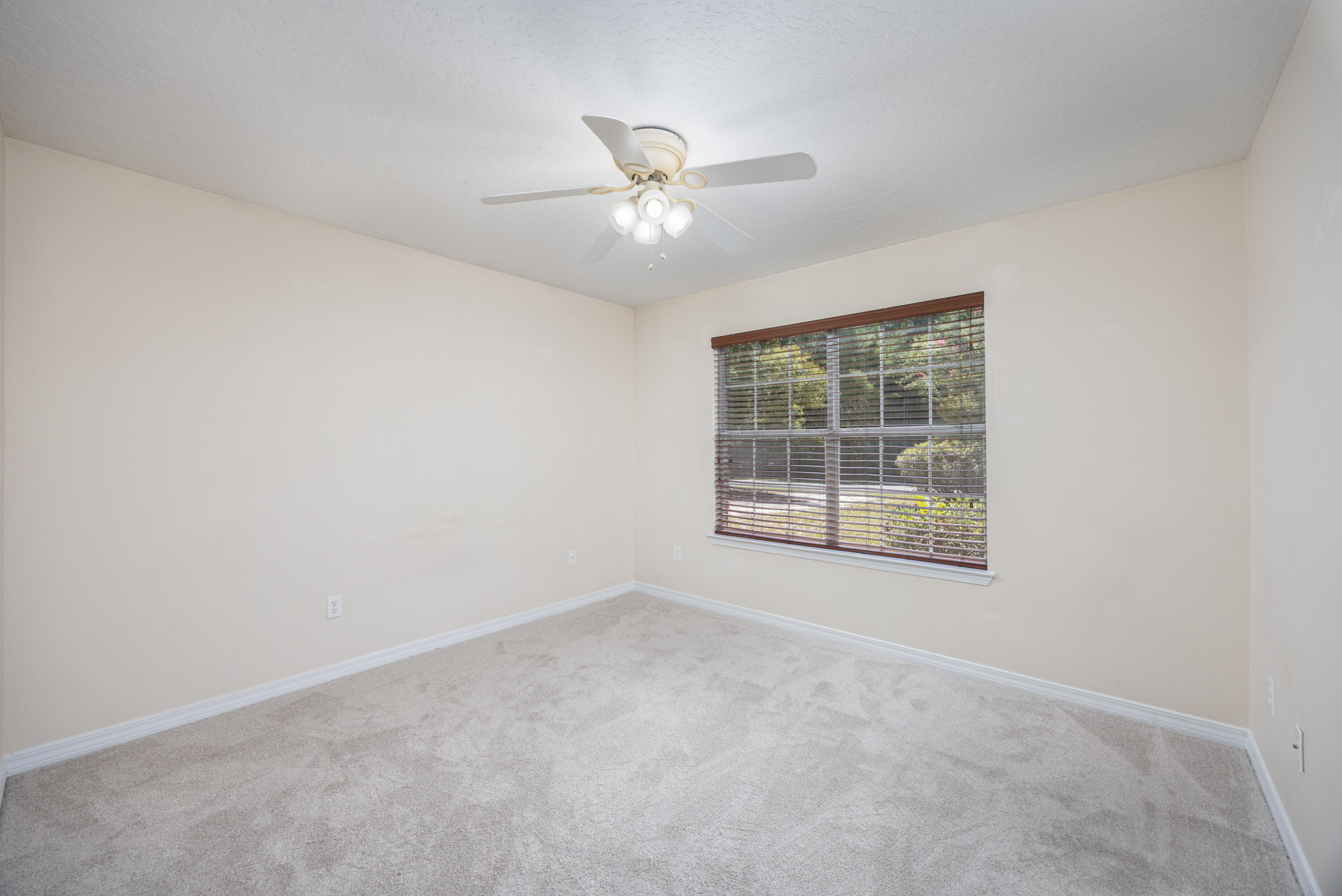 HOLLEY SHORES 1ST ADDN - Residential