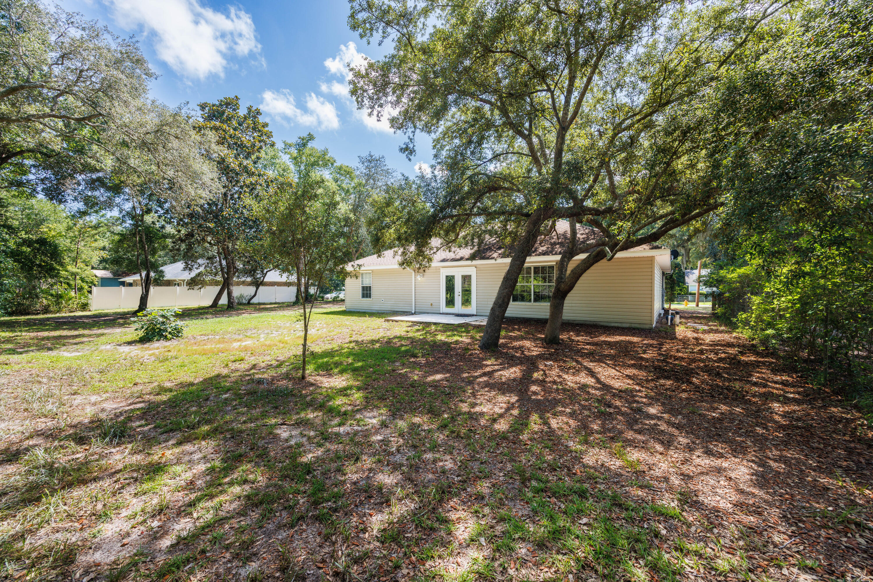 HOLLEY SHORES 1ST ADDN - Residential