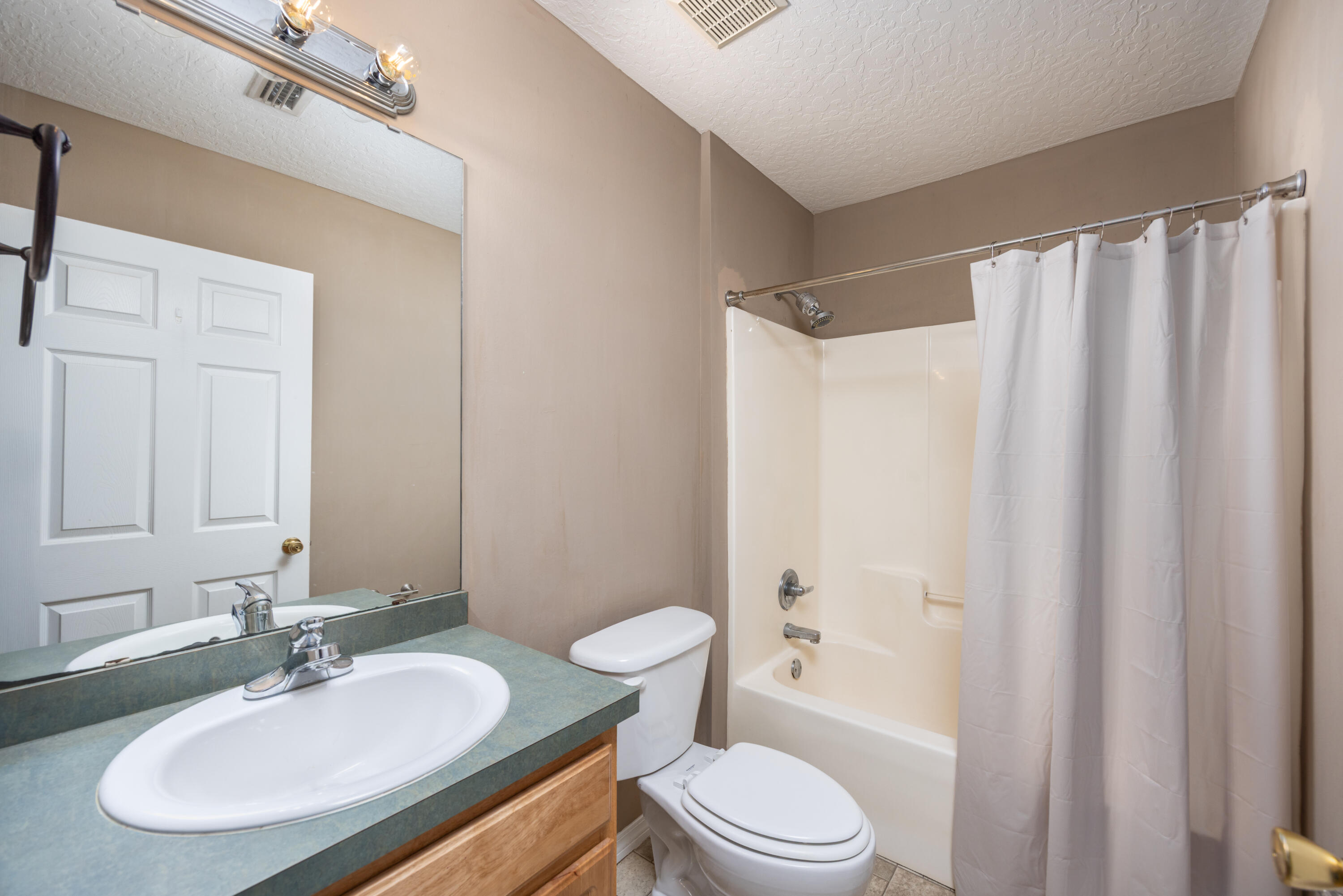 HOLLEY SHORES 1ST ADDN - Residential