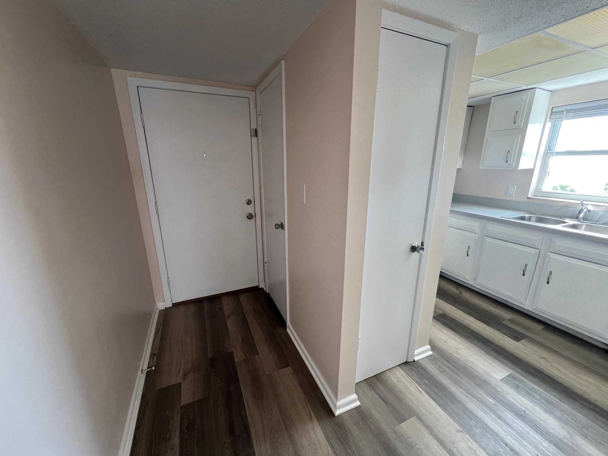 EL MATADOR CONDO - Residential