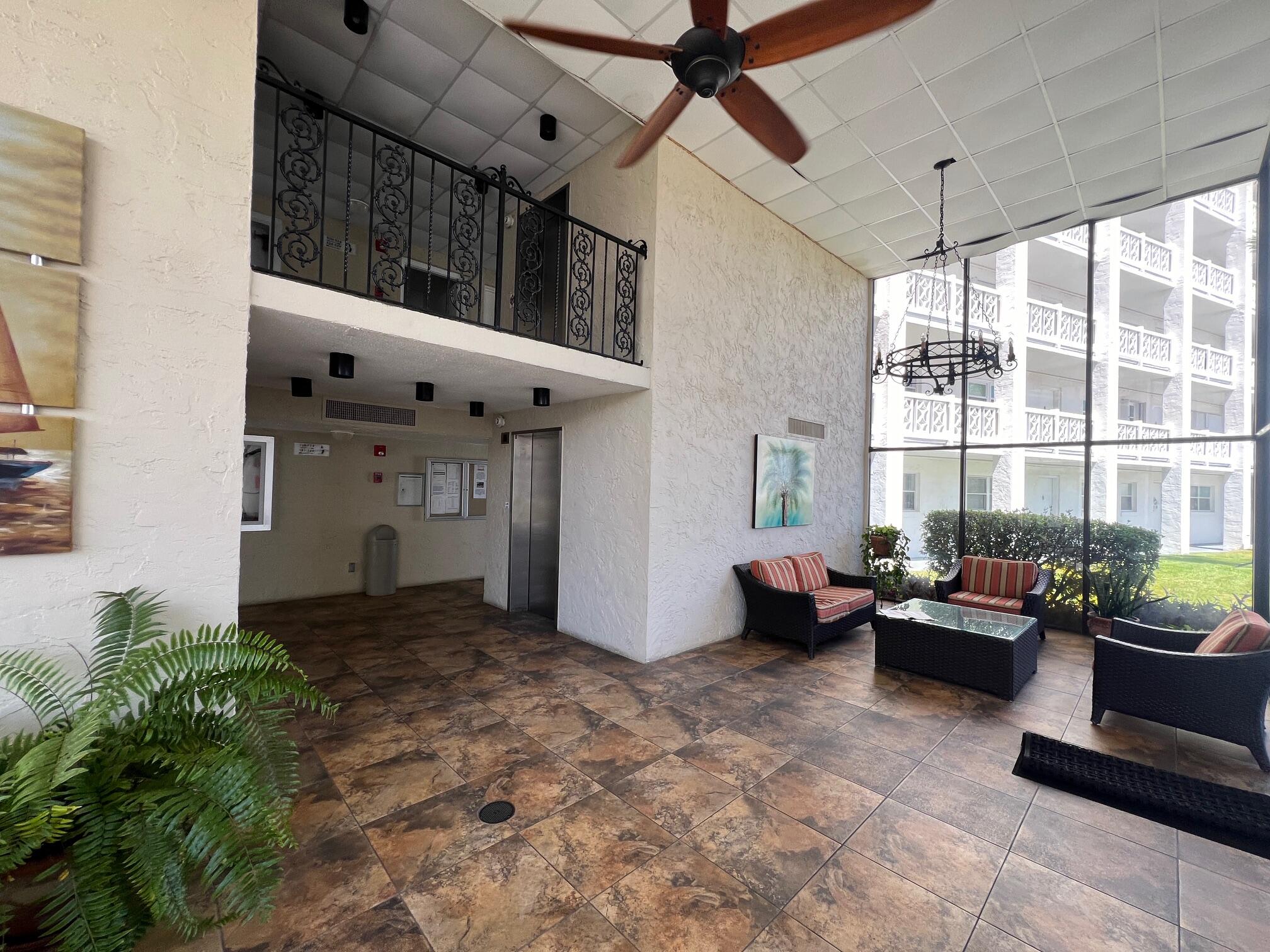 EL MATADOR CONDO - Residential