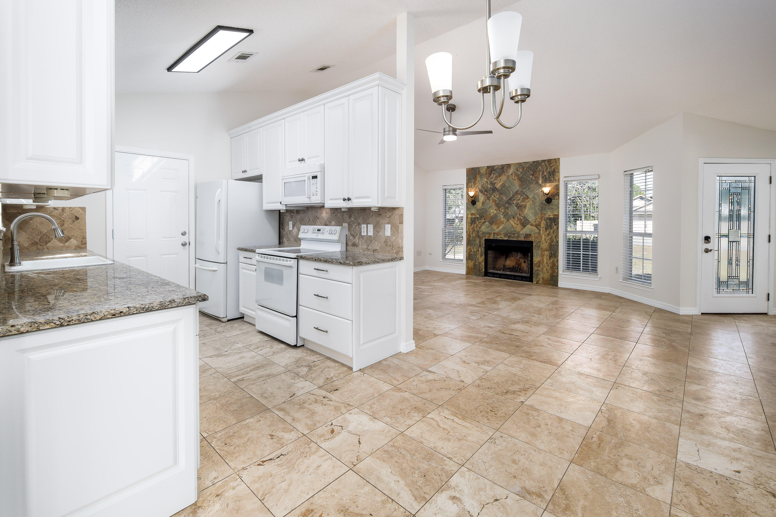 HOLLEY BY THE SEA - Residential