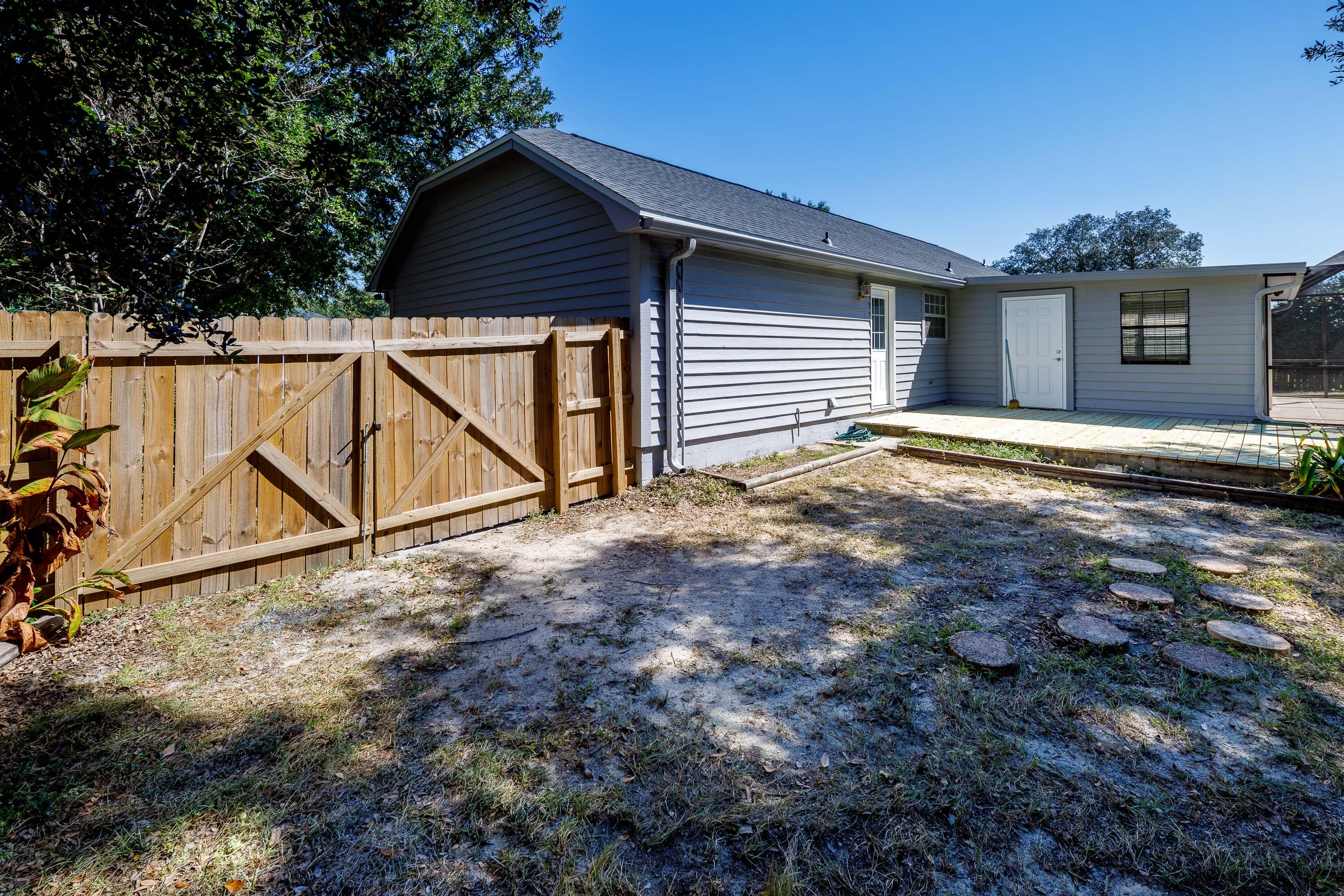 HOLLEY BY THE SEA - Residential