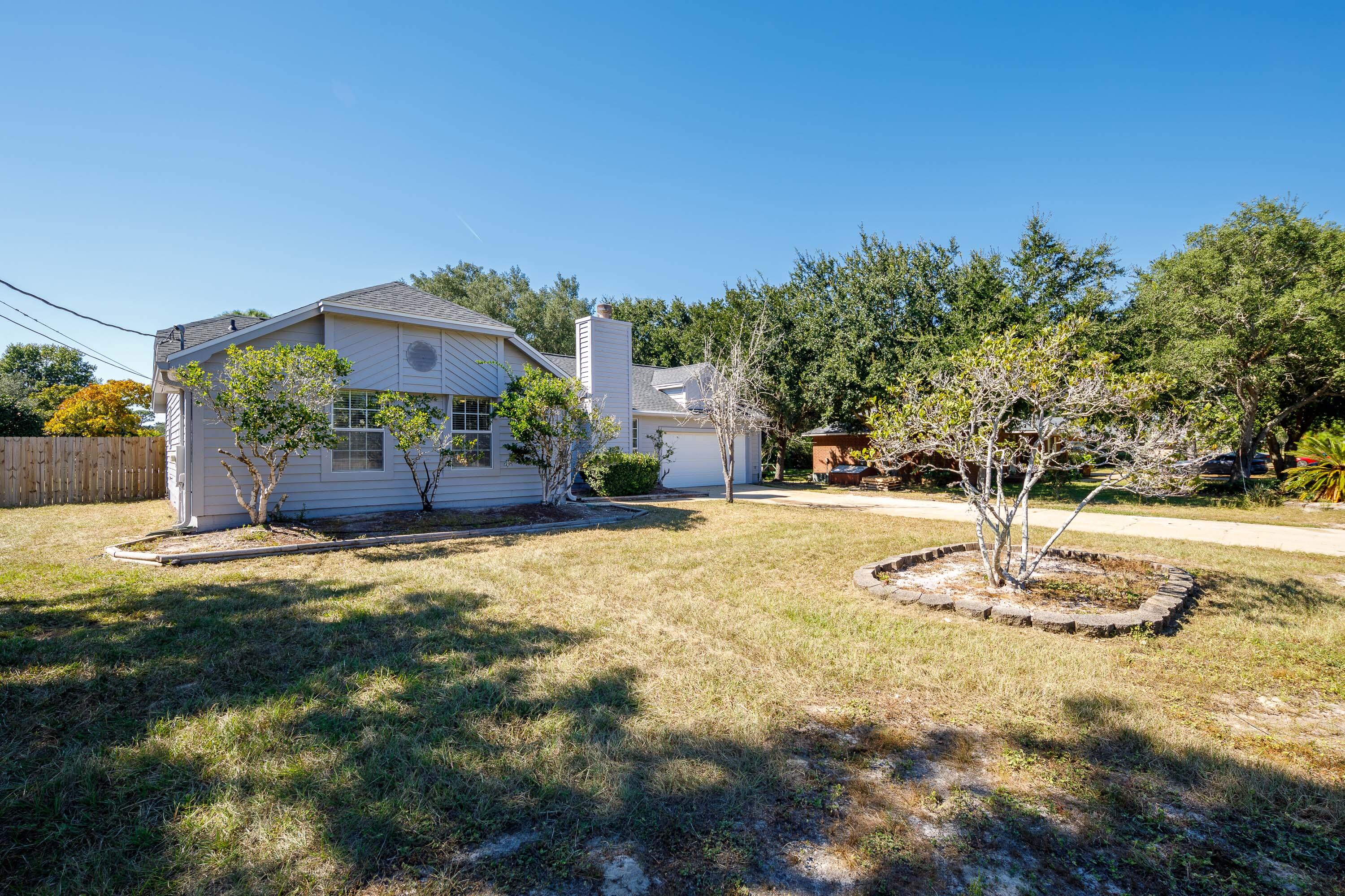 HOLLEY BY THE SEA - Residential