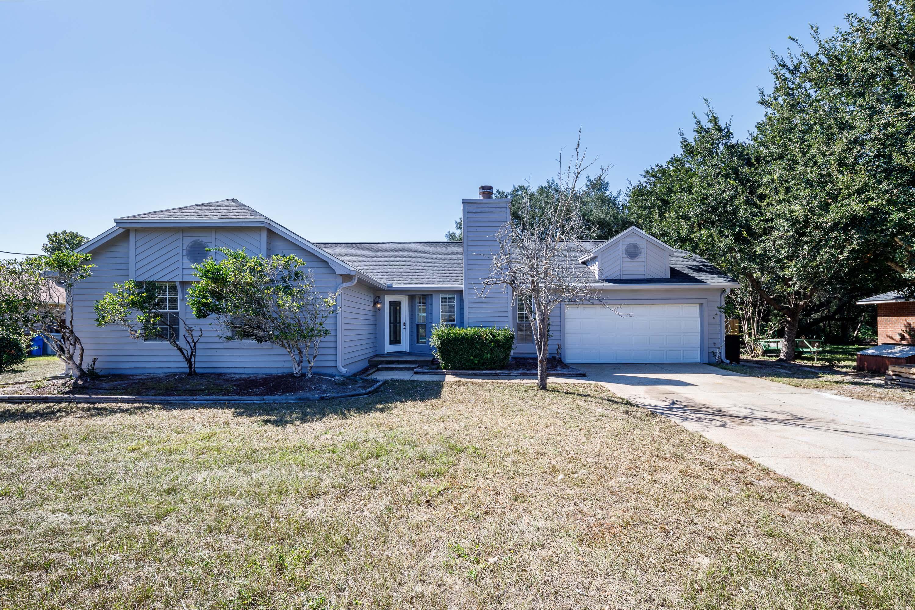 HOLLEY BY THE SEA - Residential