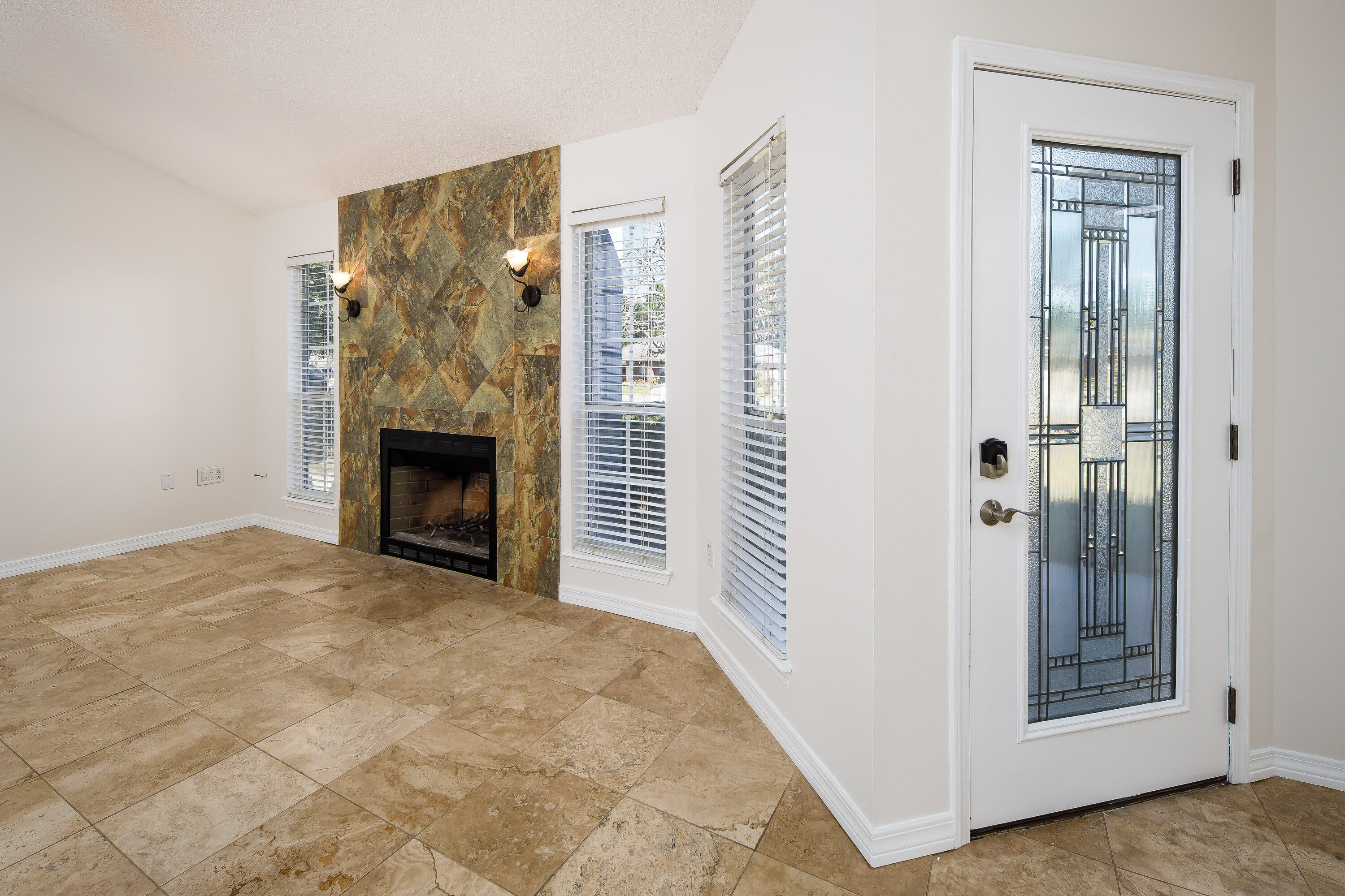 HOLLEY BY THE SEA - Residential