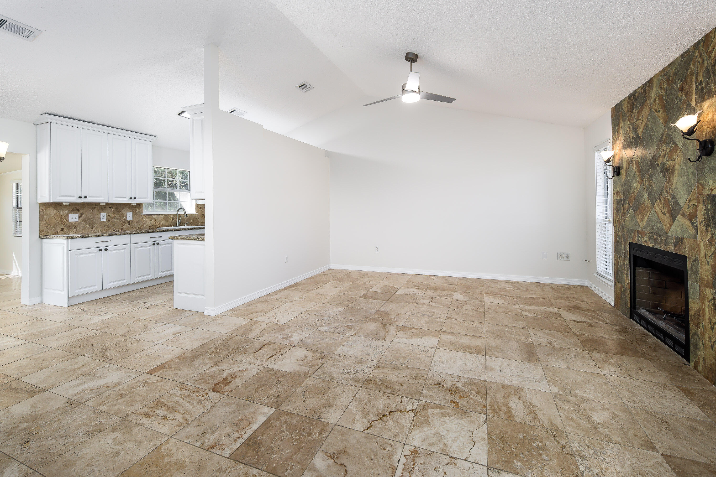 HOLLEY BY THE SEA - Residential