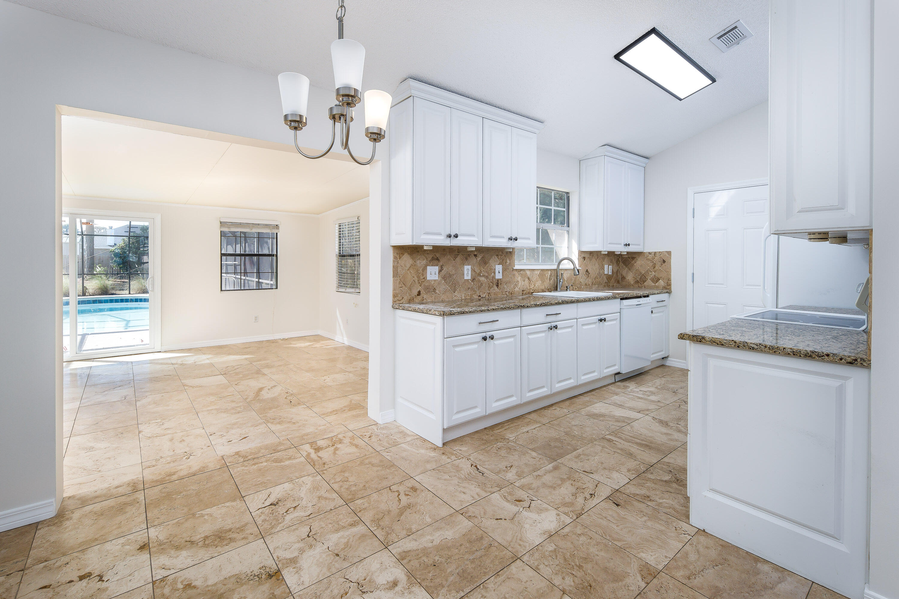 HOLLEY BY THE SEA - Residential