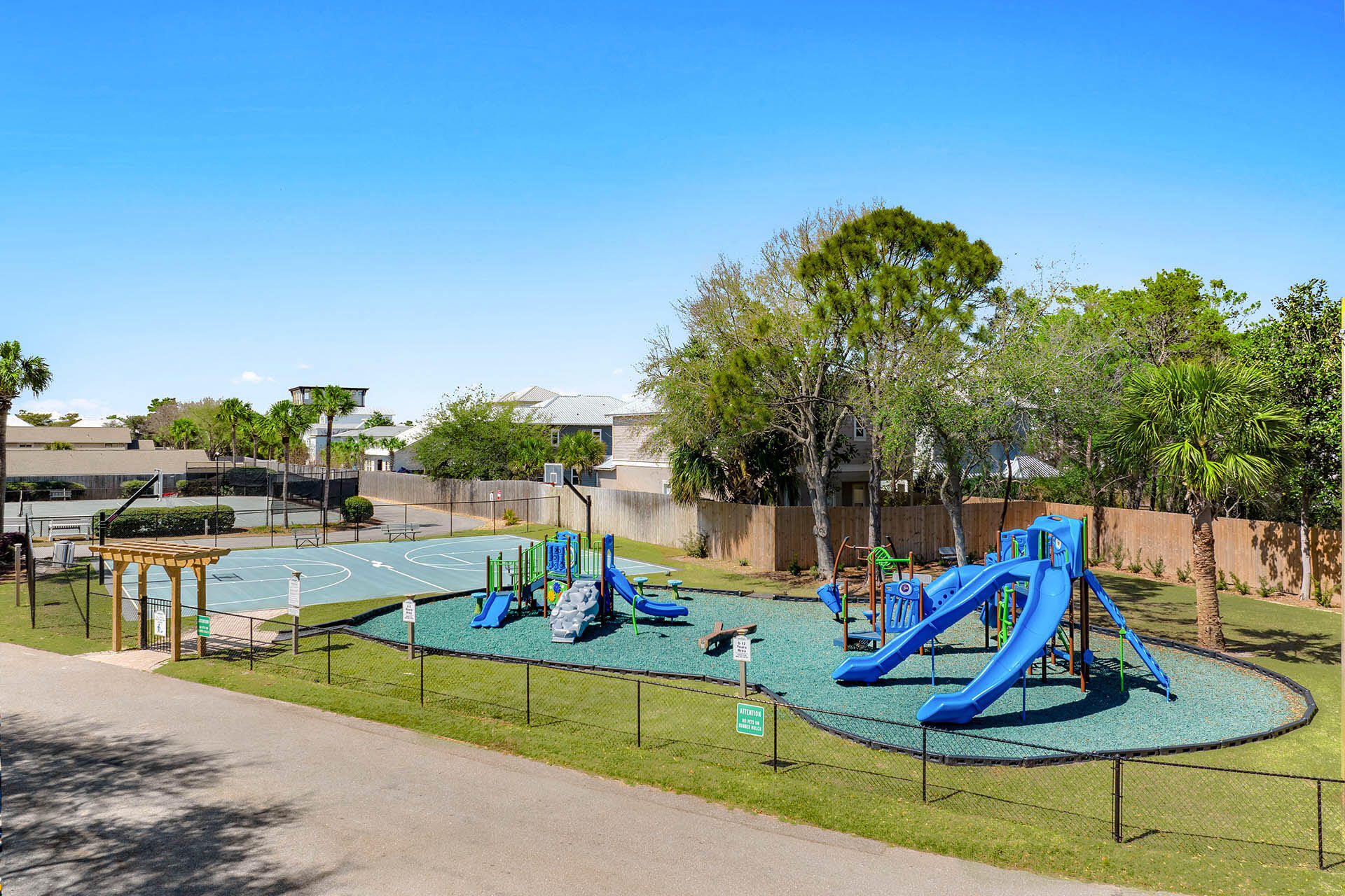 ARIEL DUNES II - Residential