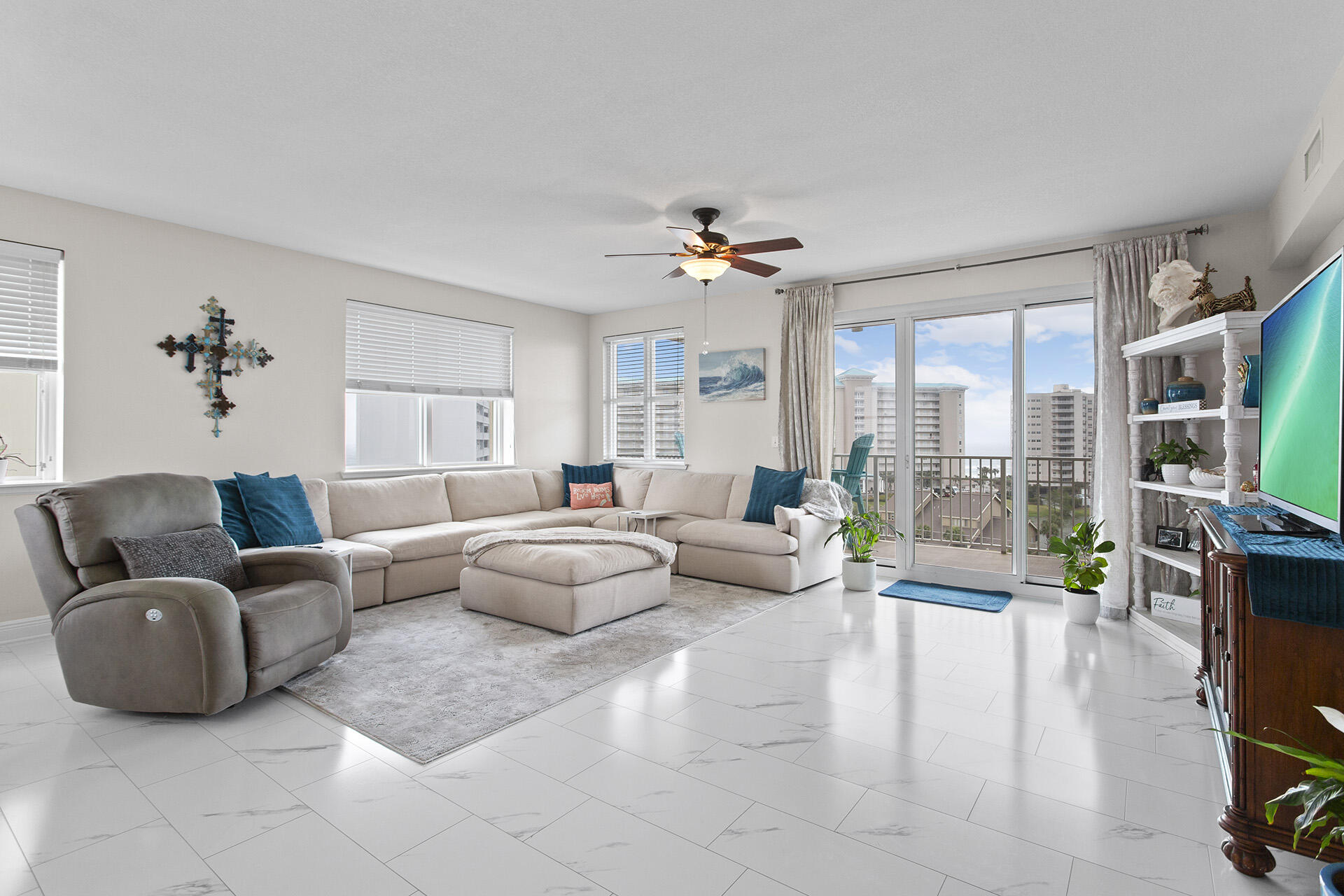 122 Seascape Drive 701