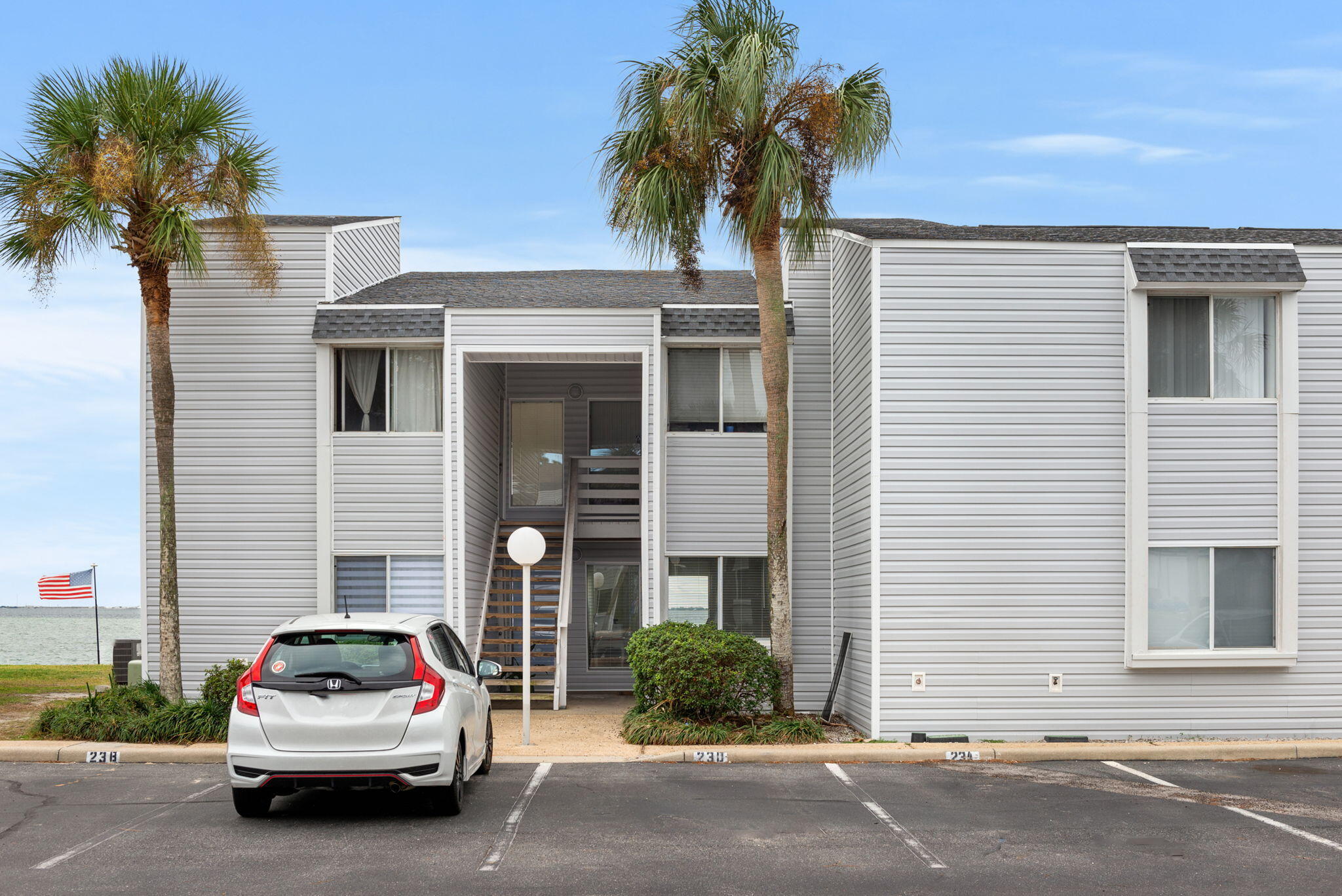 FINISTERRA CONDO - Residential