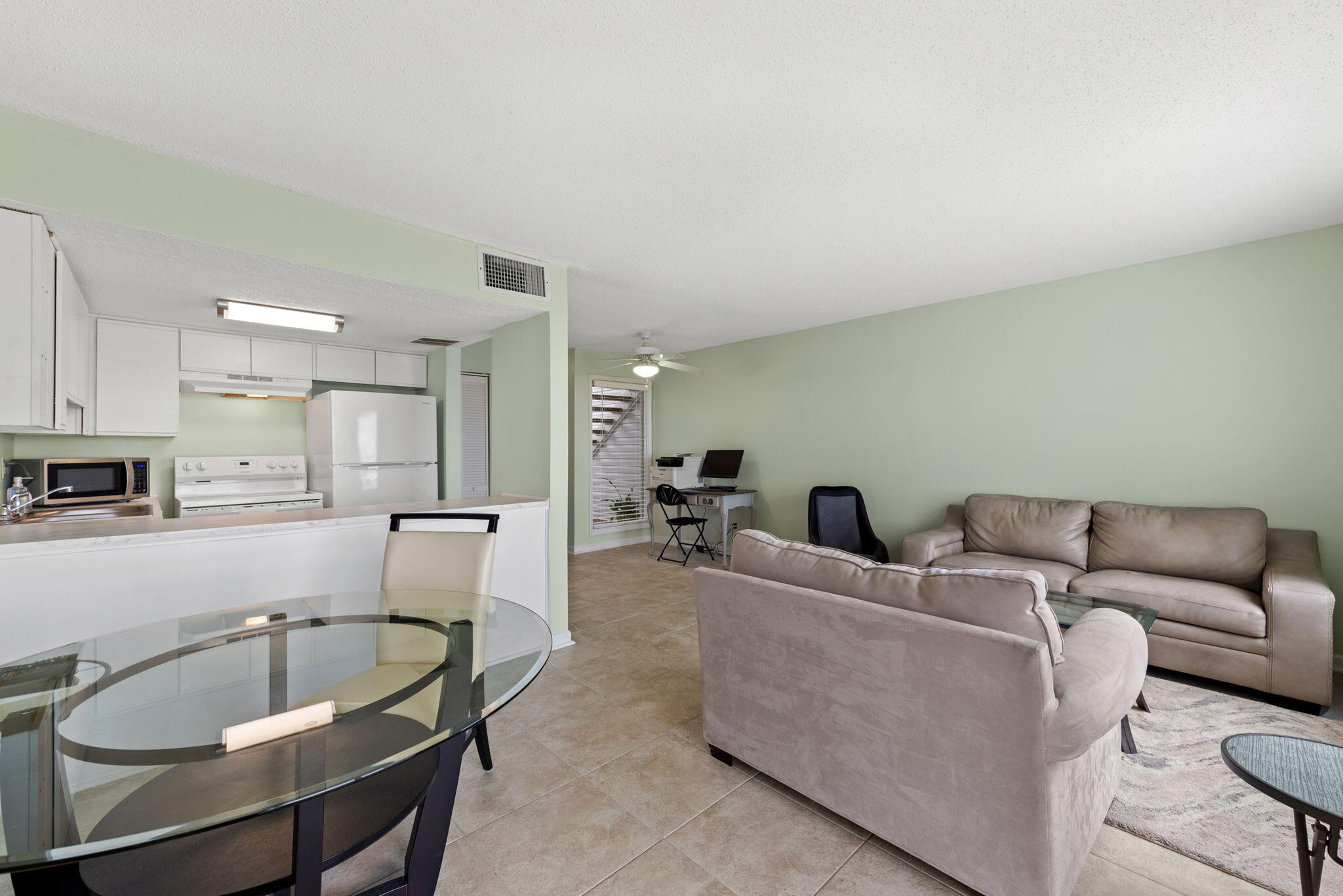 FINISTERRA CONDO - Residential