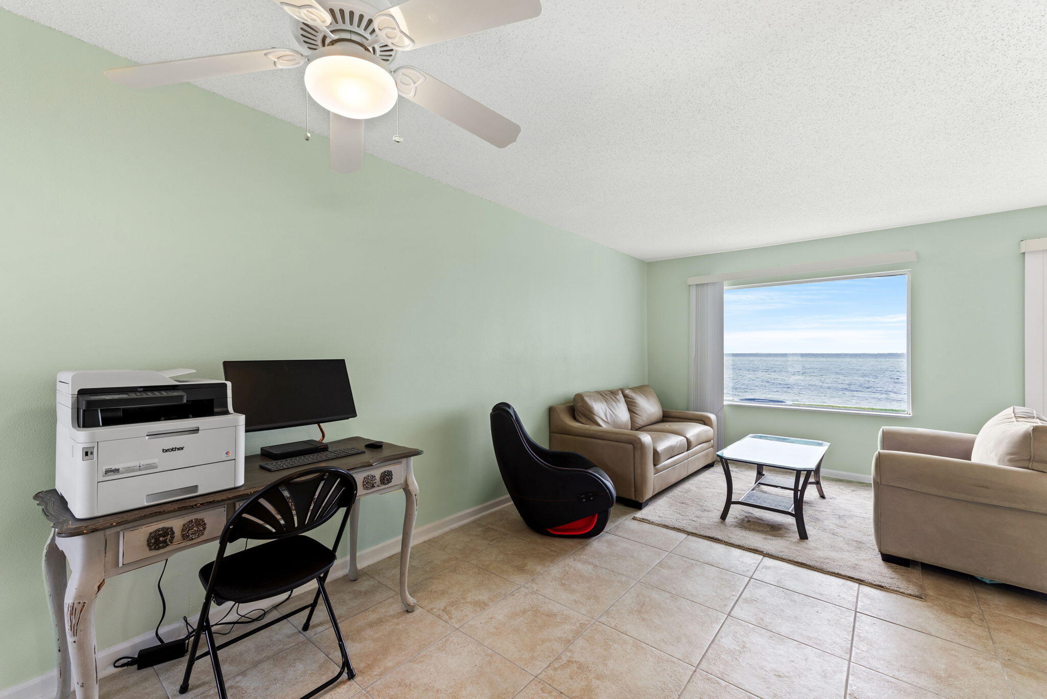 FINISTERRA CONDO - Residential