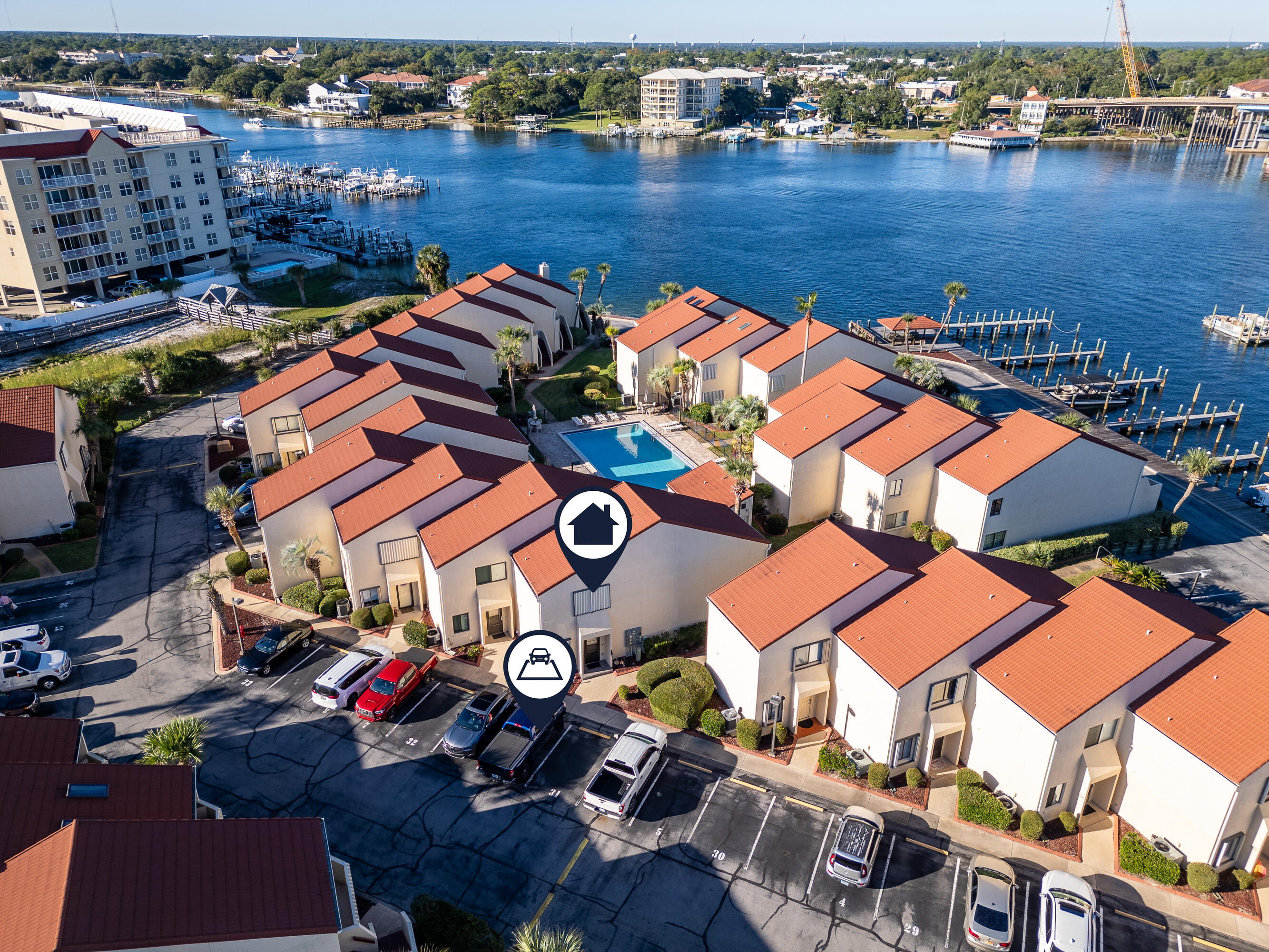 CLIPPER COVE T/H - Residential