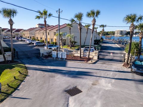 A home in Fort Walton Beach