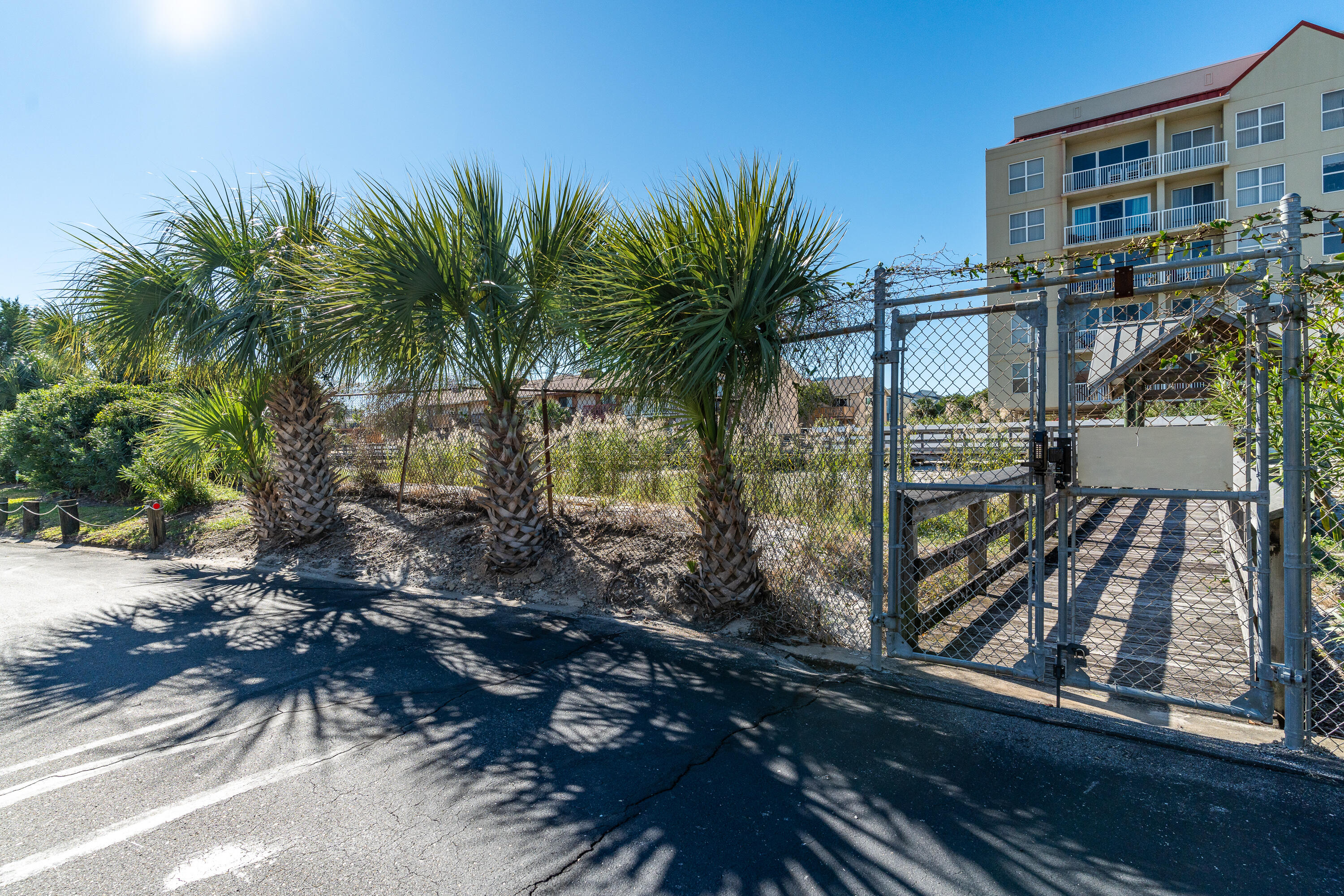 CLIPPER COVE T/H - Residential