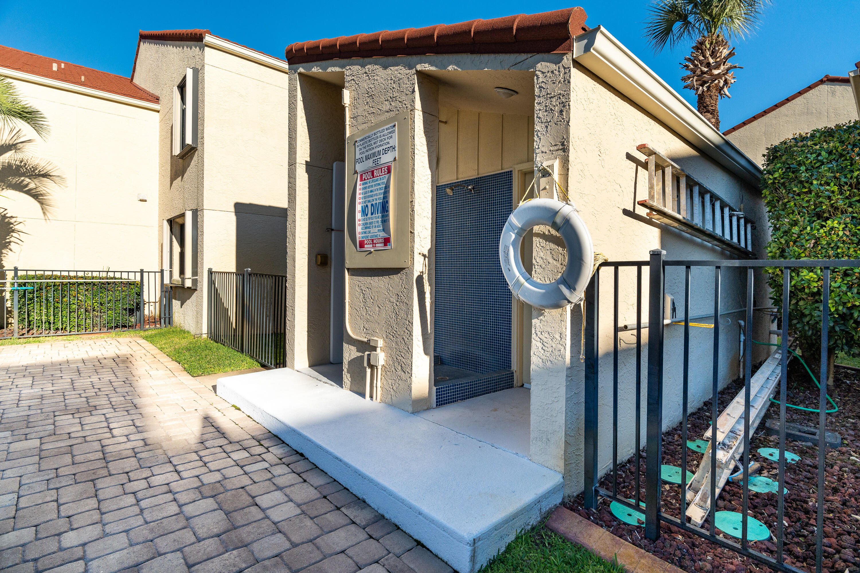 CLIPPER COVE T/H - Residential