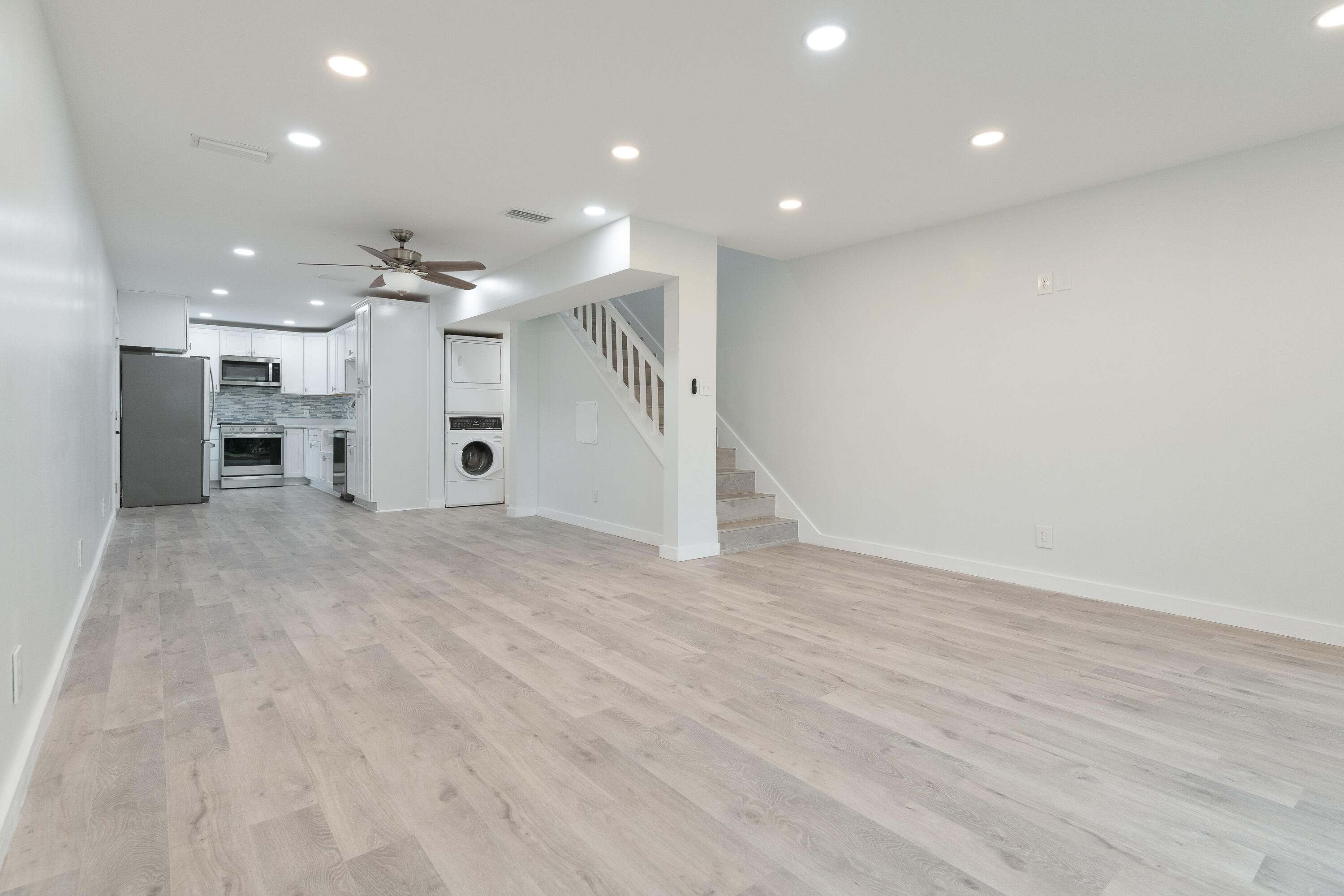 CLIPPER COVE T/H - Residential