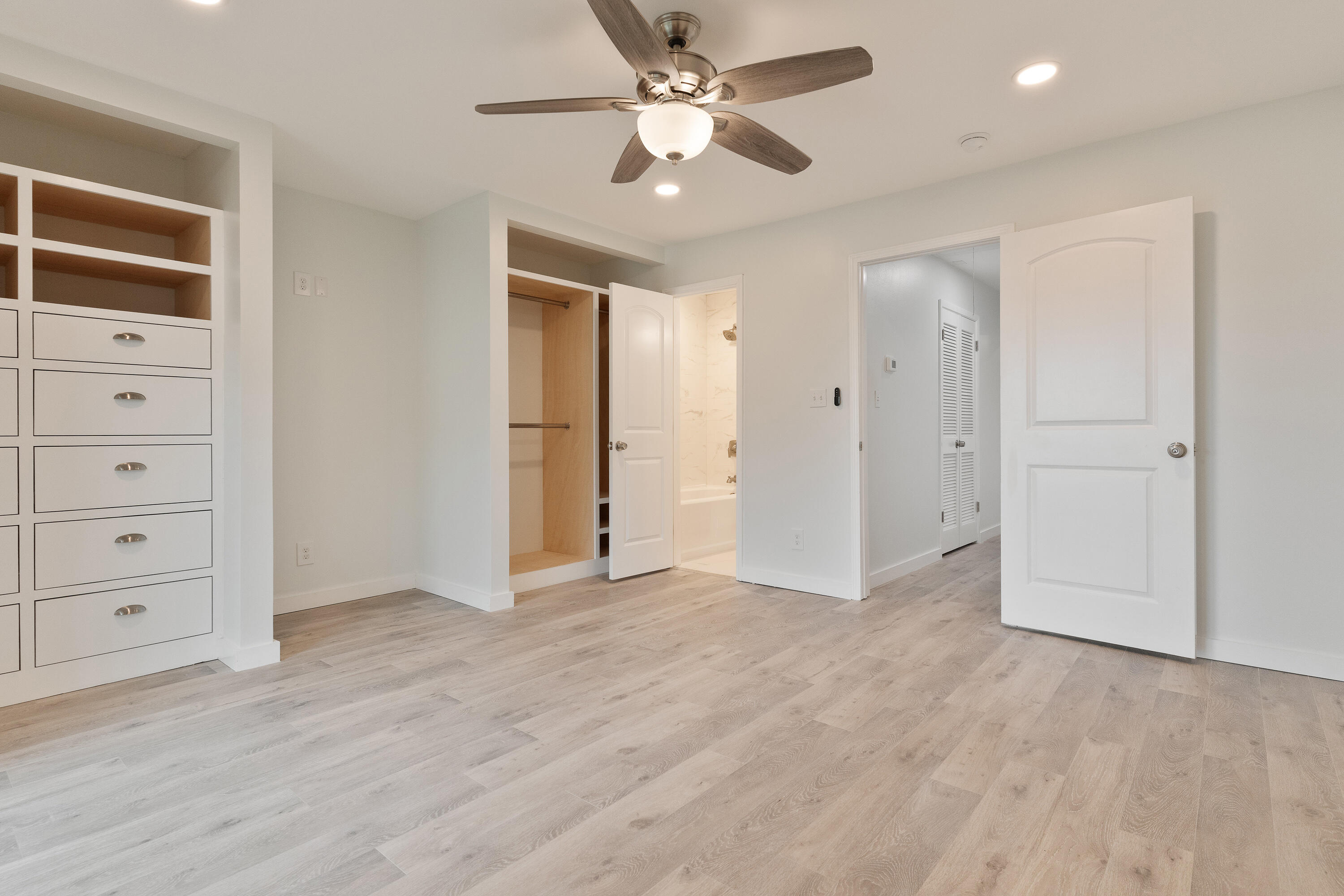 CLIPPER COVE T/H - Residential