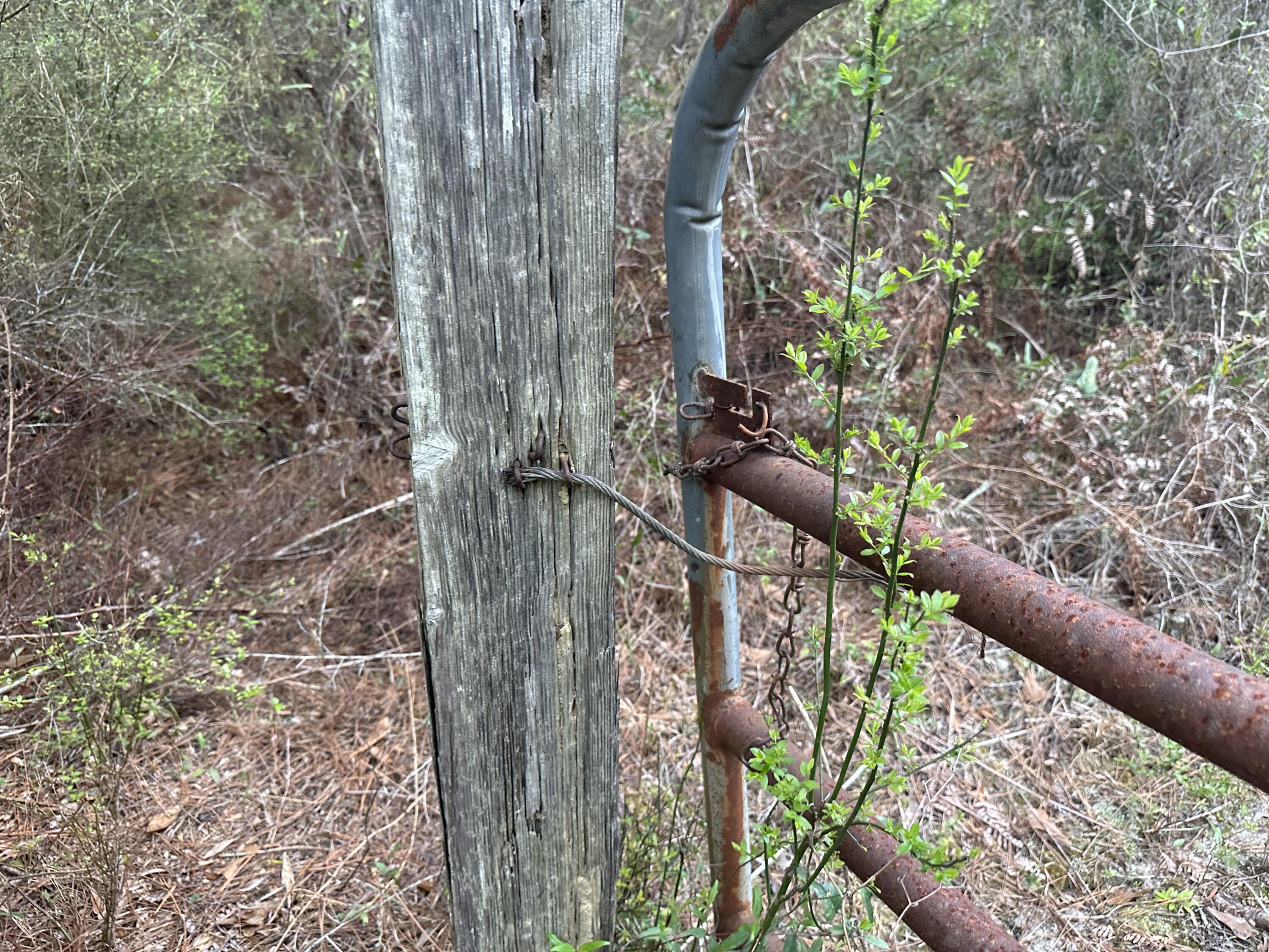 METES & BOUNDS - Land