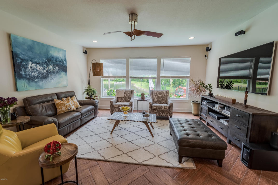 Breakfast point - Residential