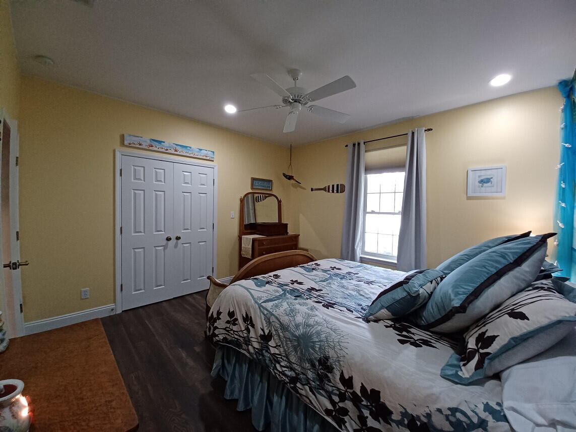 MIRROR LAKE - Residential