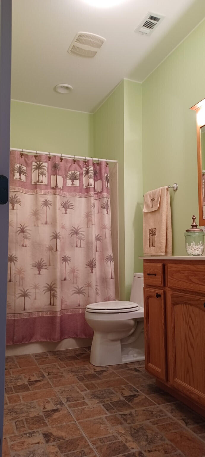 MIRROR LAKE - Residential