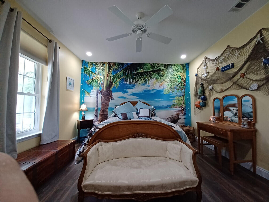 MIRROR LAKE - Residential