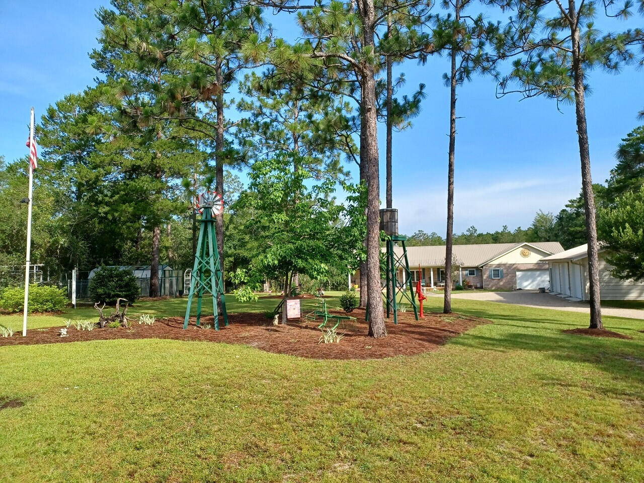 MIRROR LAKE - Residential