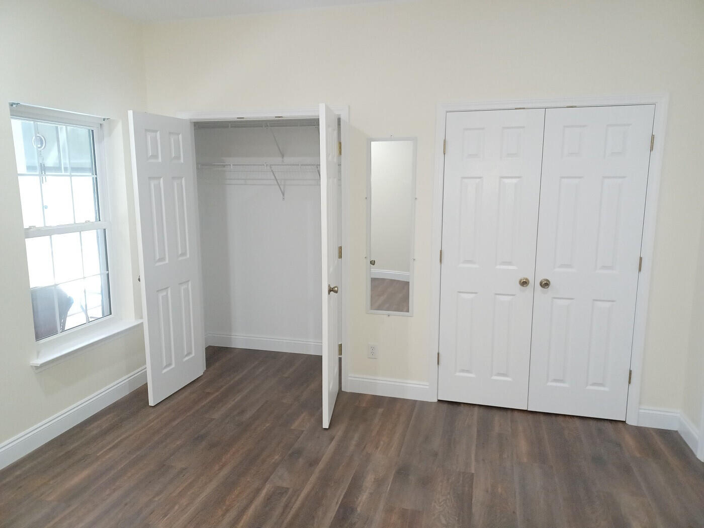 MIRROR LAKE - Residential