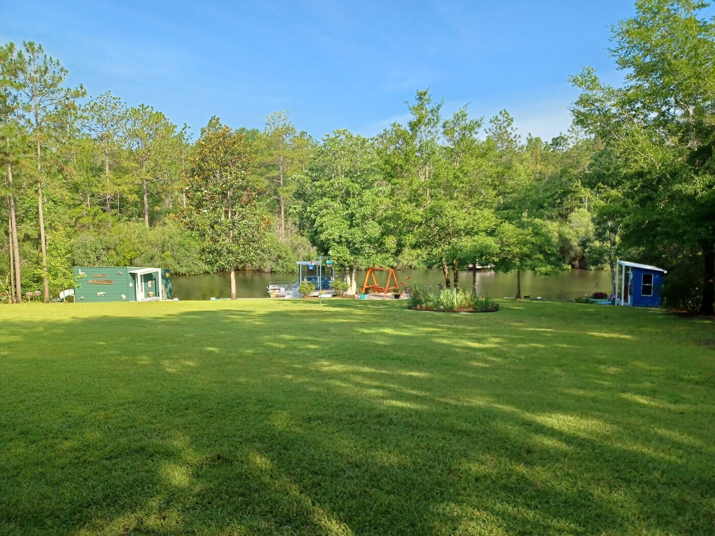 MIRROR LAKE - Residential