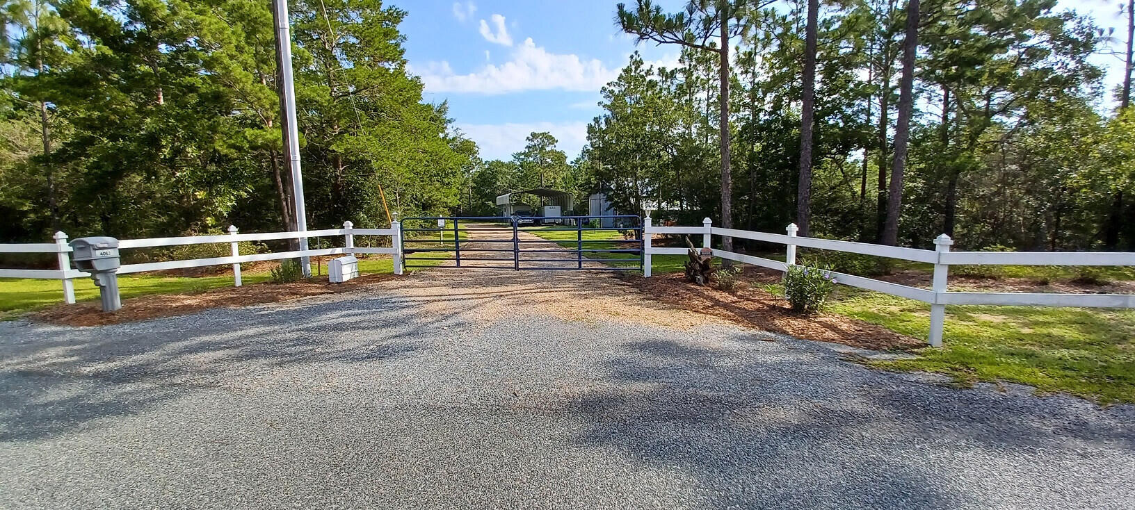 MIRROR LAKE - Residential