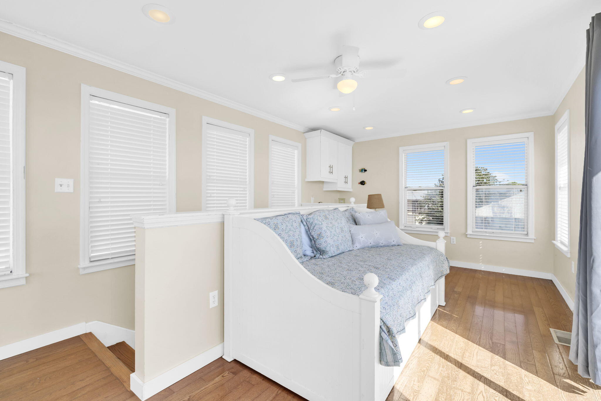 CALYPSO POINTE - Residential