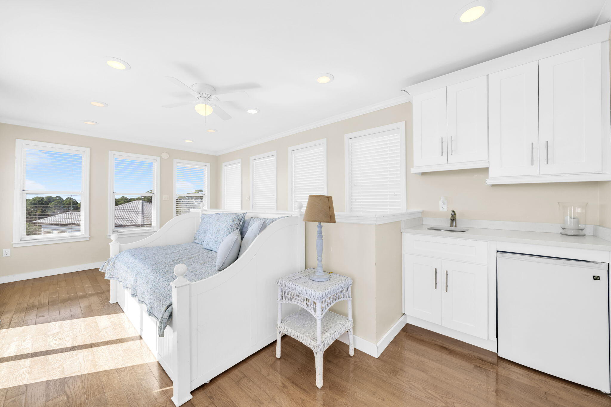 CALYPSO POINTE - Residential