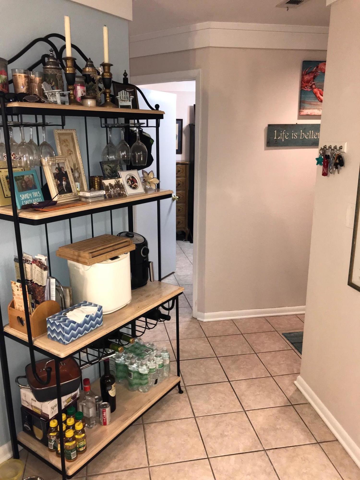 POOLSIDE VILLAS CONDO - Residential