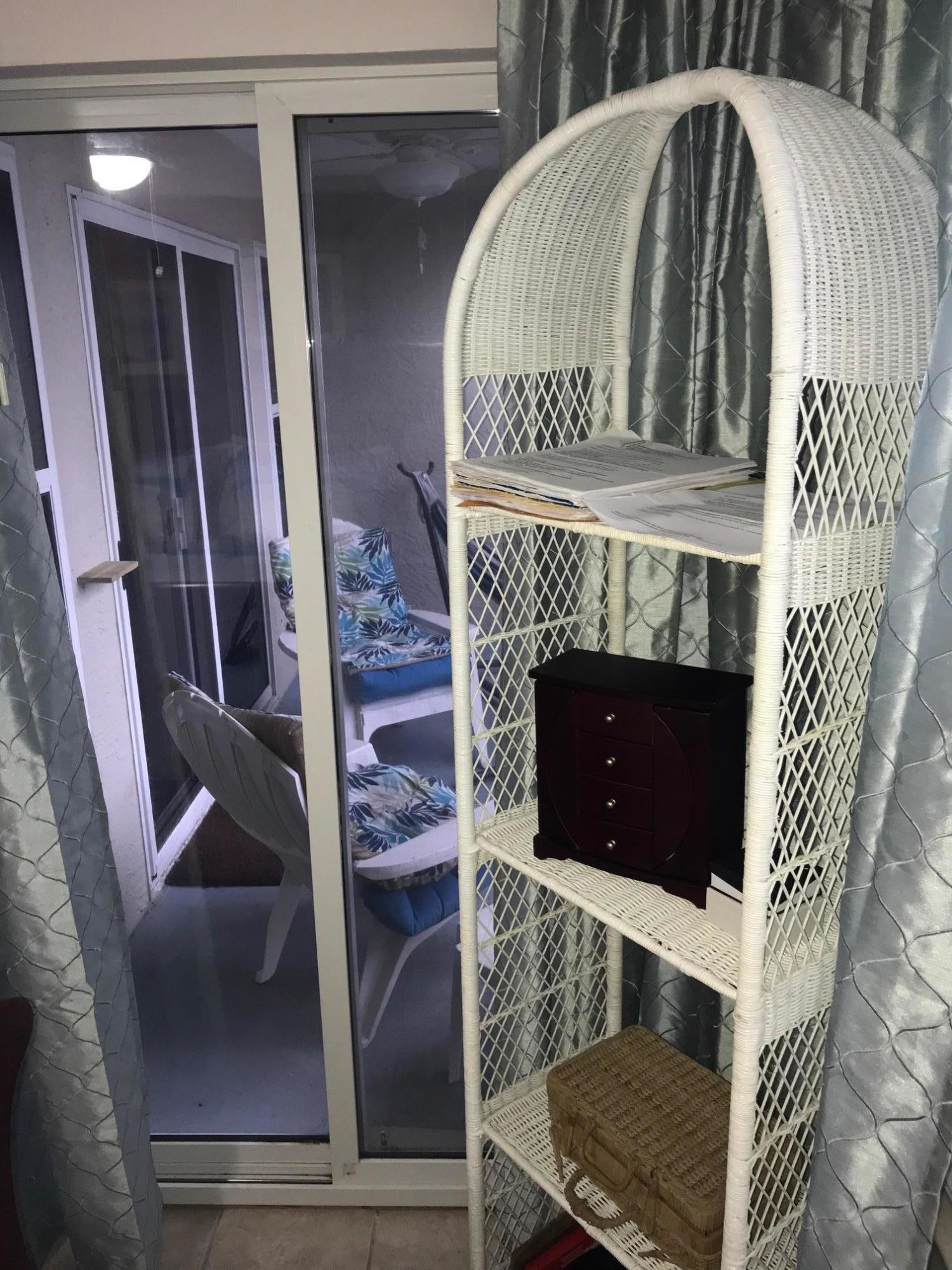 POOLSIDE VILLAS CONDO - Residential