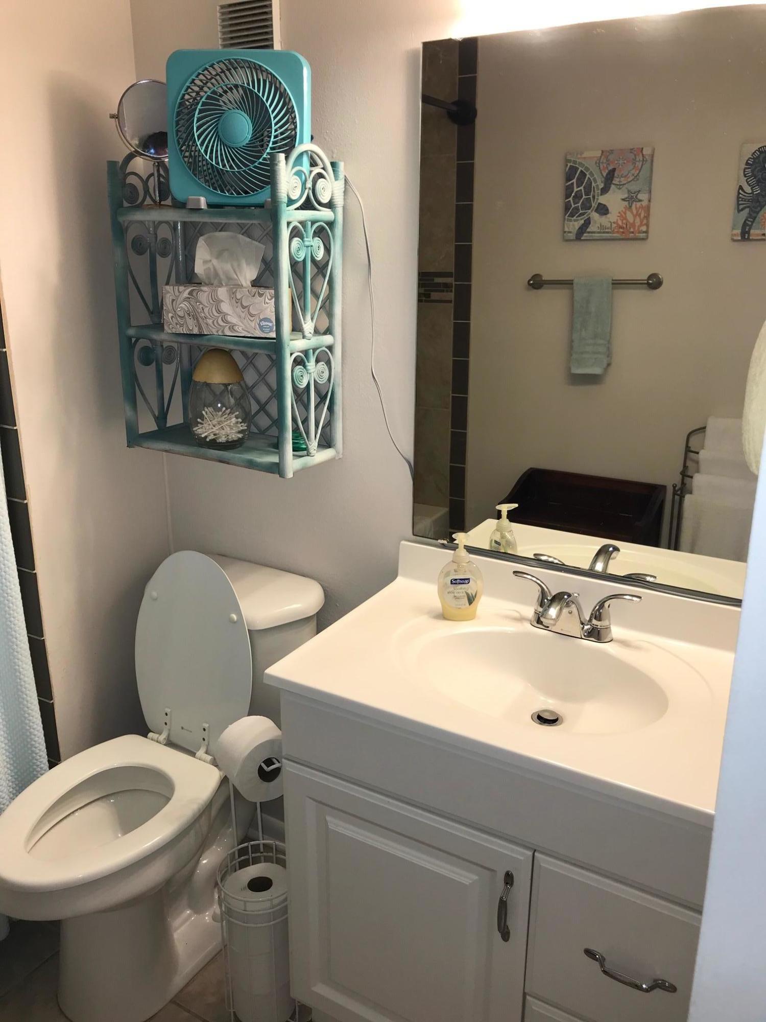 POOLSIDE VILLAS CONDO - Residential