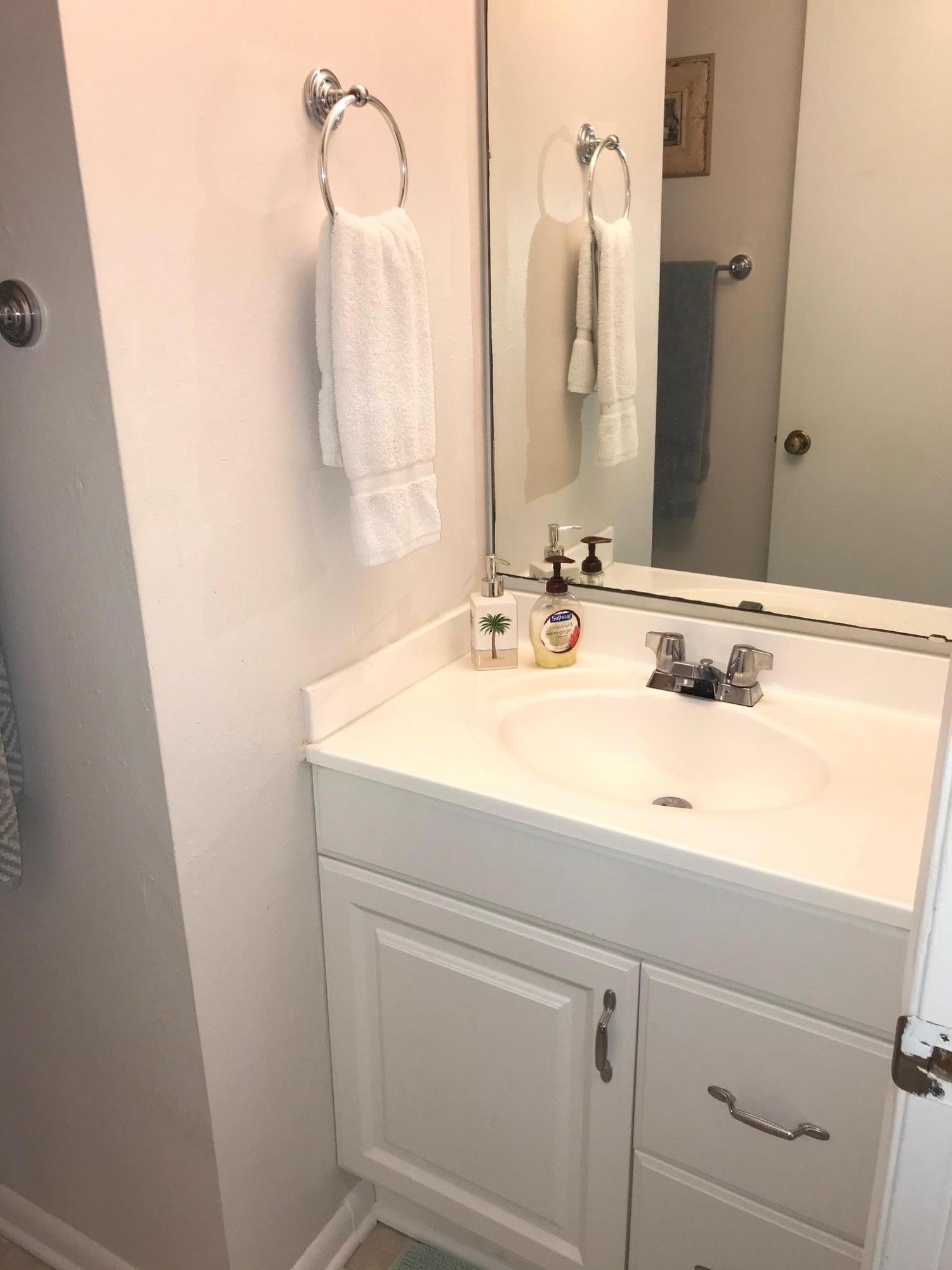 POOLSIDE VILLAS CONDO - Residential