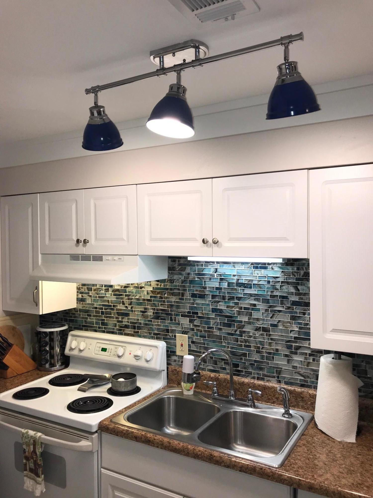 POOLSIDE VILLAS CONDO - Residential