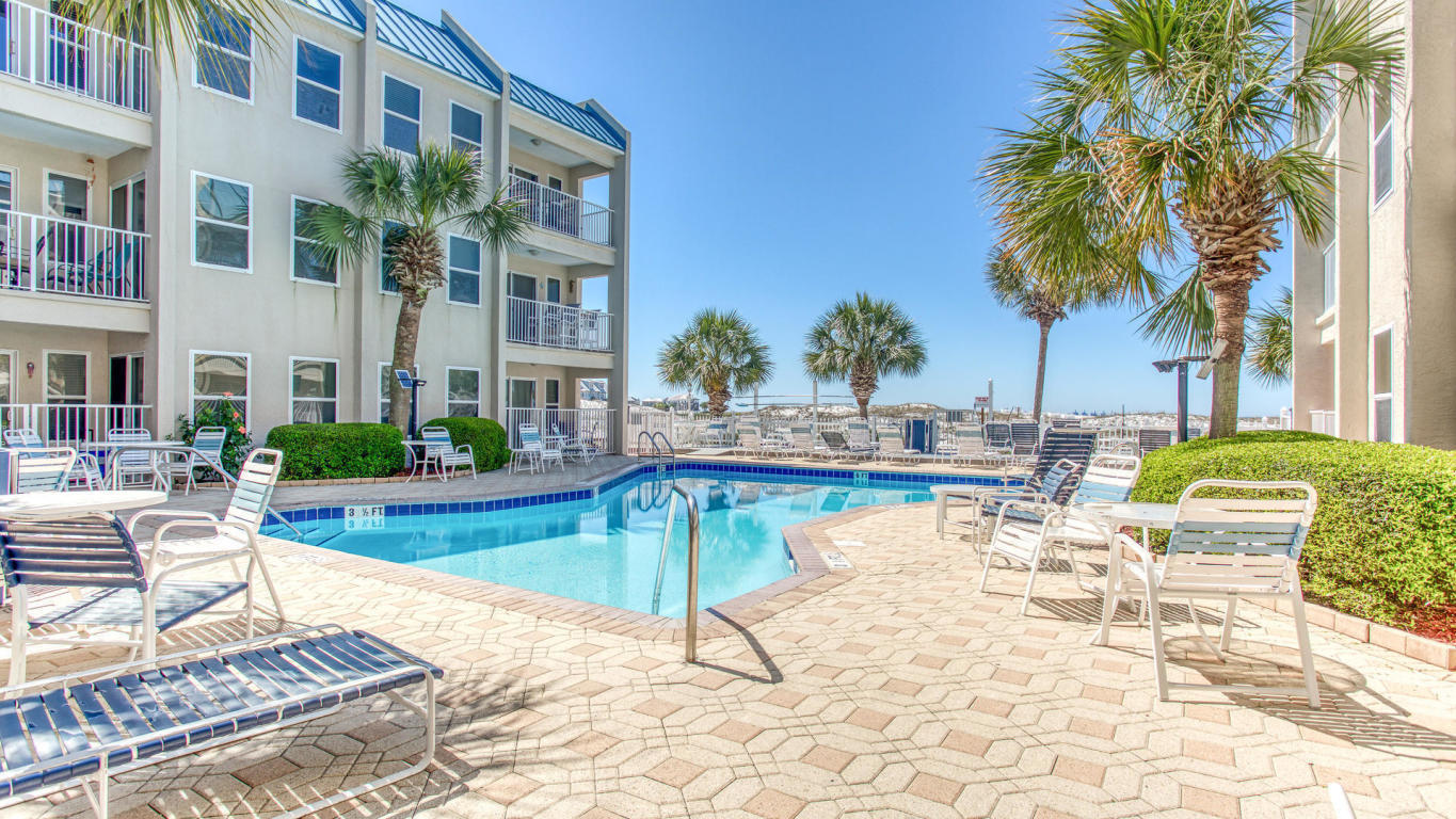 POOLSIDE VILLAS CONDO - Residential