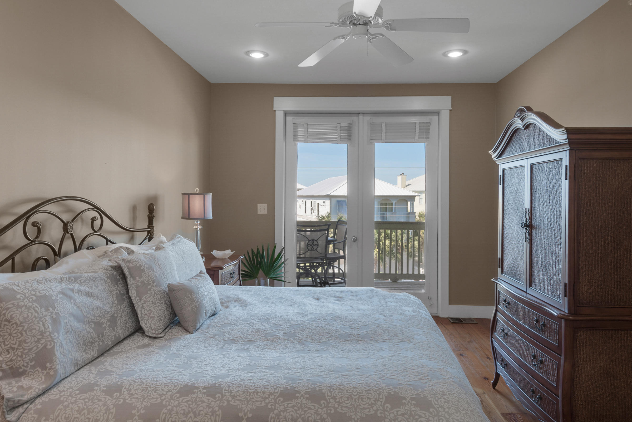 Grand Isle Condo - Residential