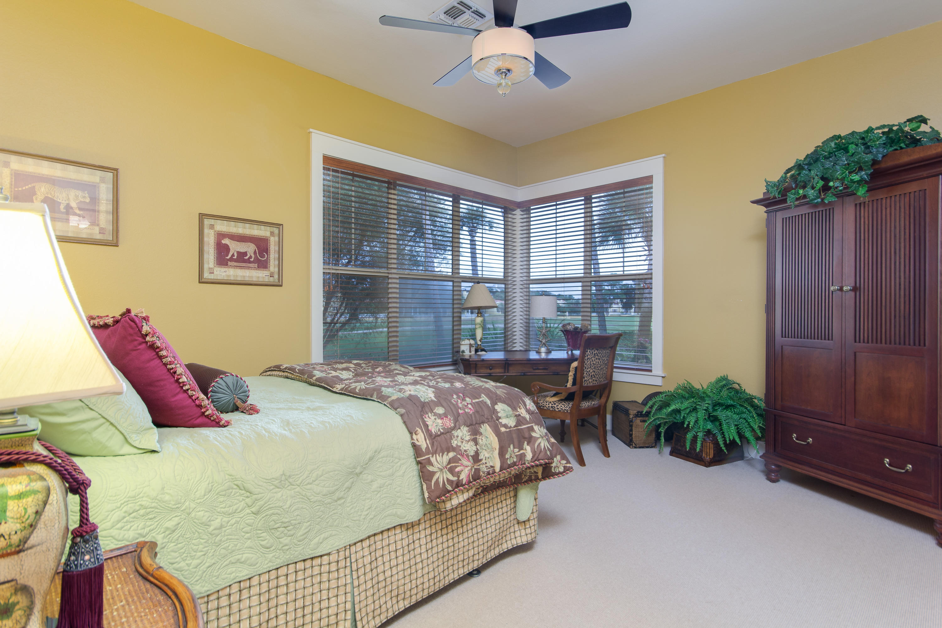 MAGNOLIA BAY - Residential