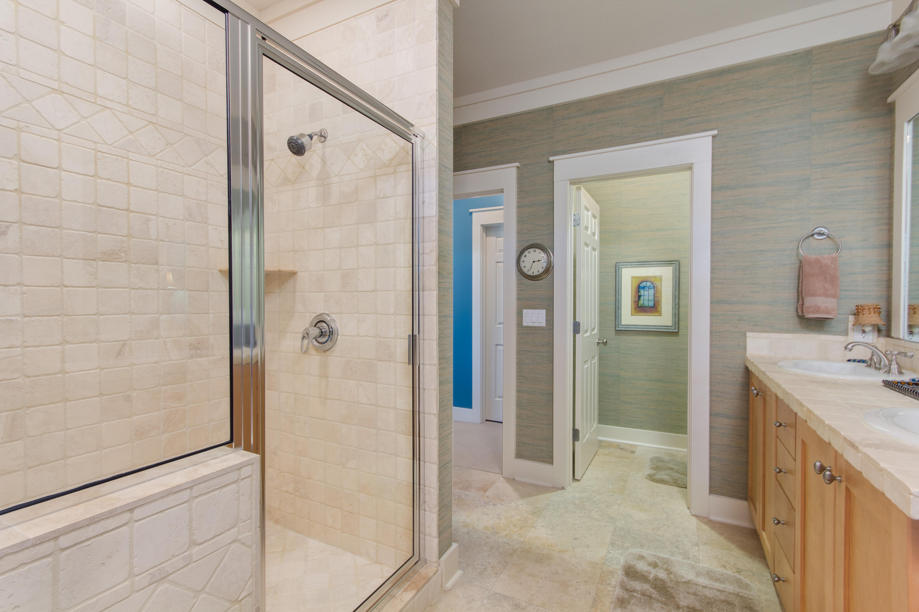 MAGNOLIA BAY - Residential